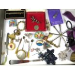 Quantity of good quality Vintage Costume Jewellery.  See photos