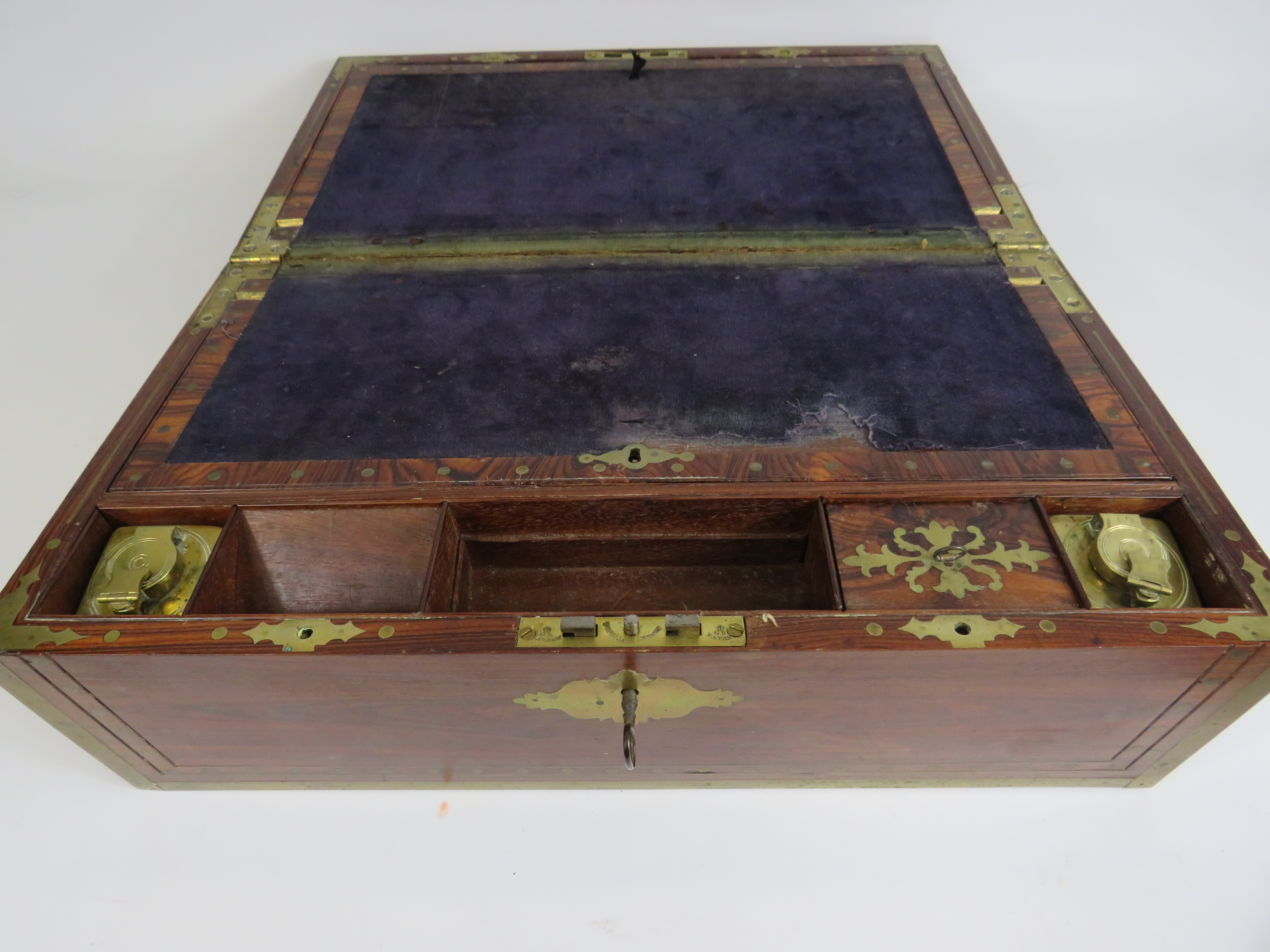 Large Antique wooden writing box with brass inlay, twin handles 17 3/4" long 10.5" deep and 7" - Image 3 of 7