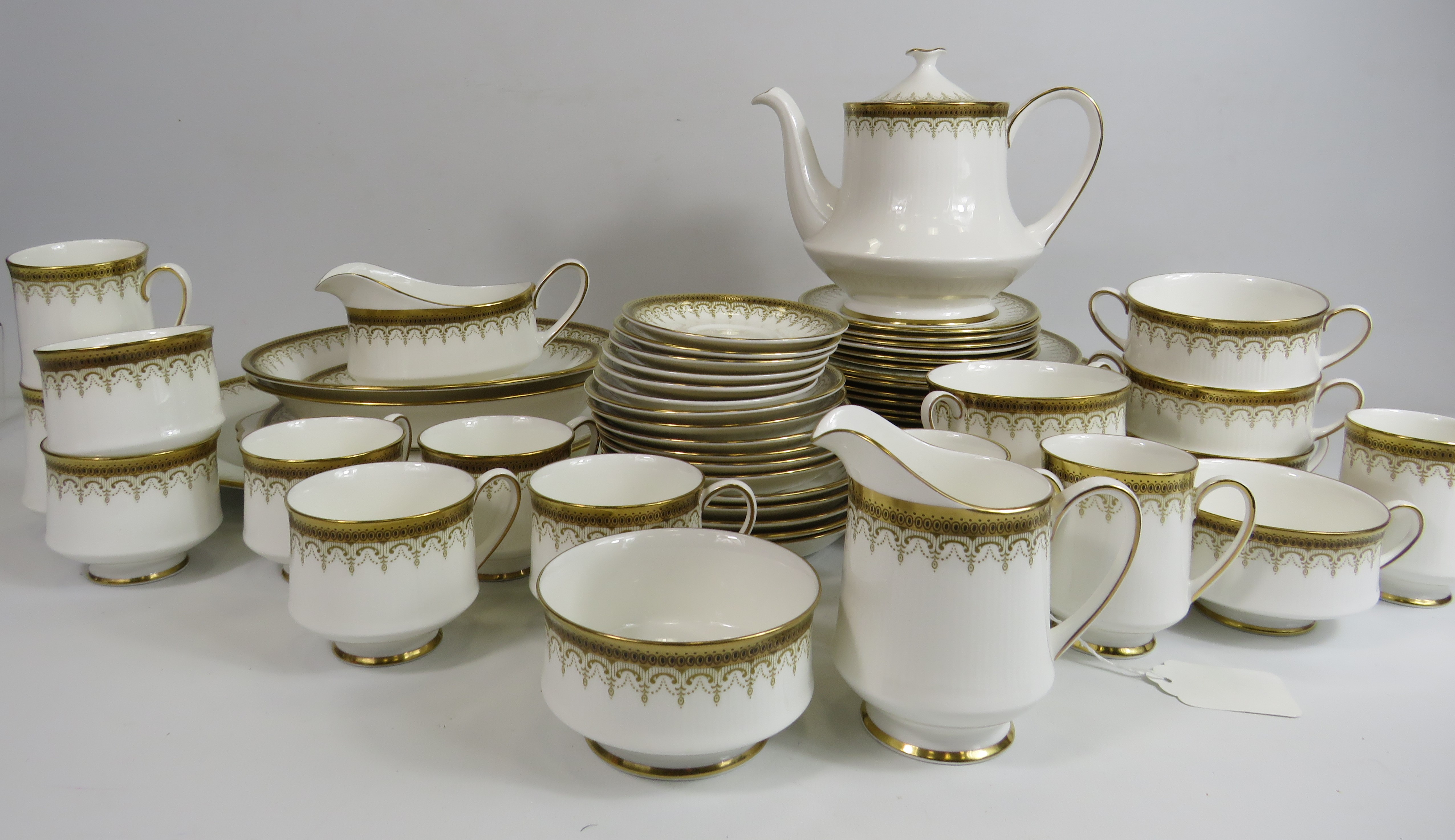 Paragon Athena dinnerset, 60 pieces in total.