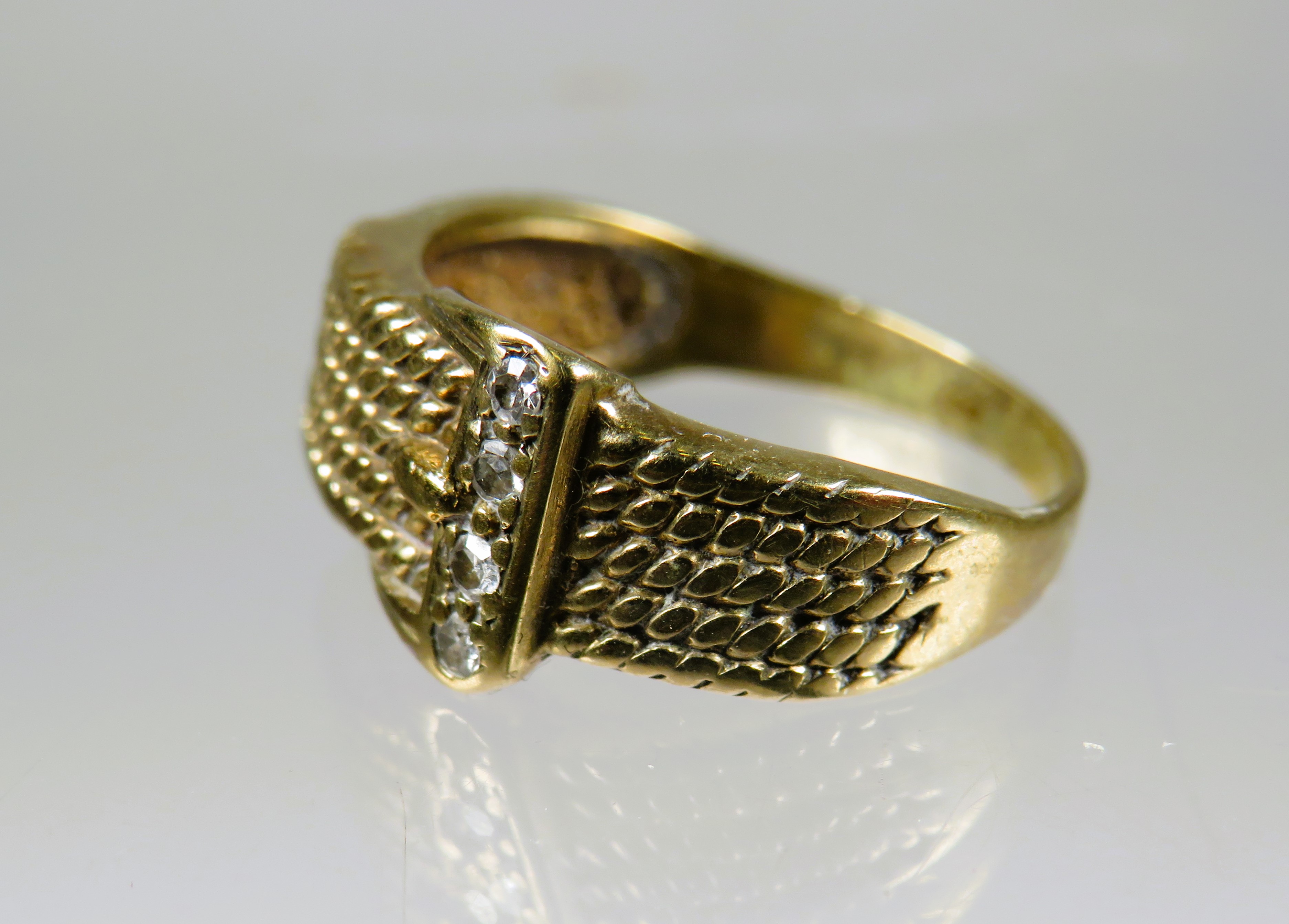 9ct Yellow Gold Buckle Ring set with Diamond chips to the Buckle.  Finger size K-5 to L      2.7g - Image 2 of 3