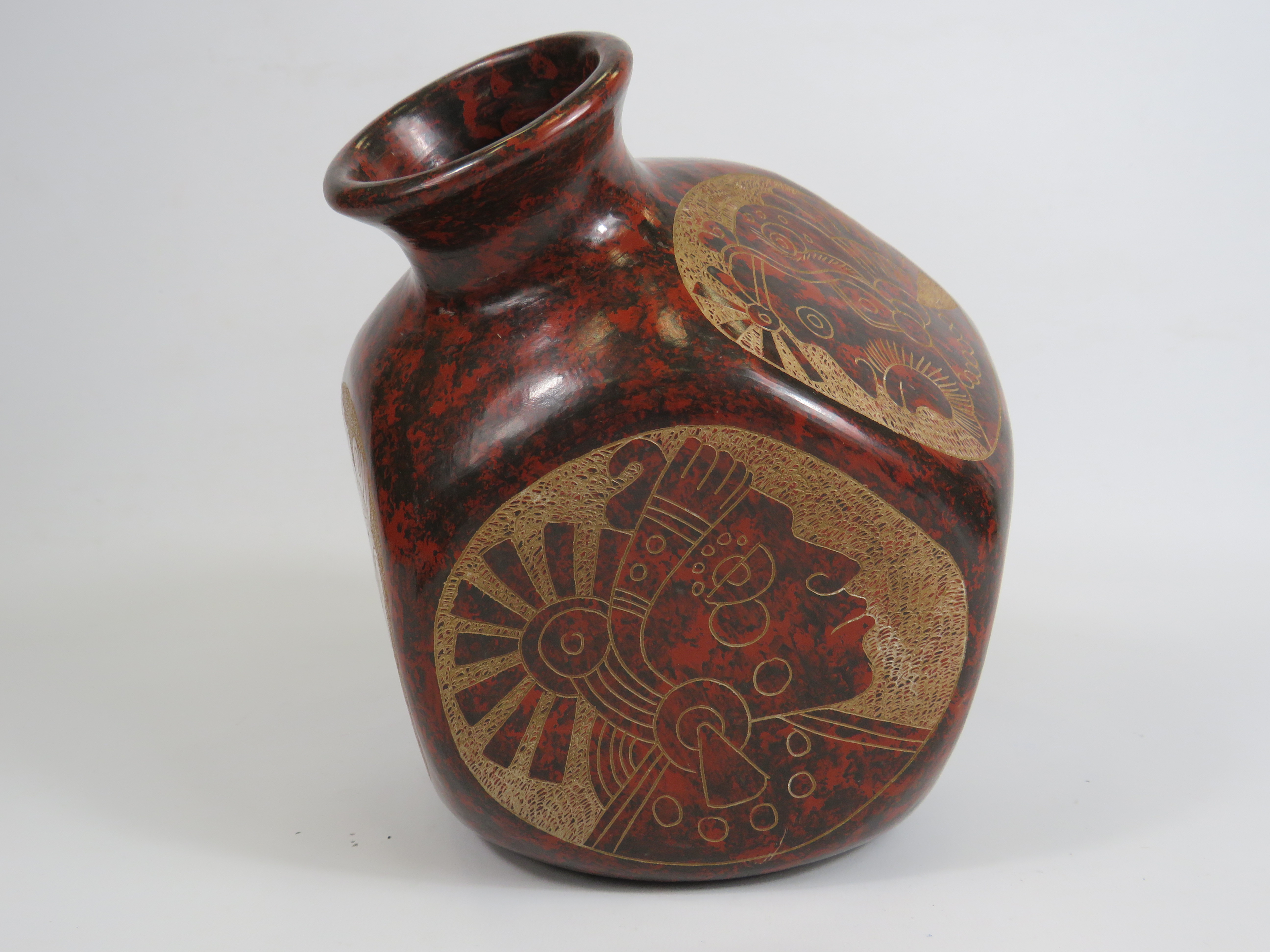 Nicaragua etched ceramic decorative multifaceted vase 24cm tall. - Image 2 of 3