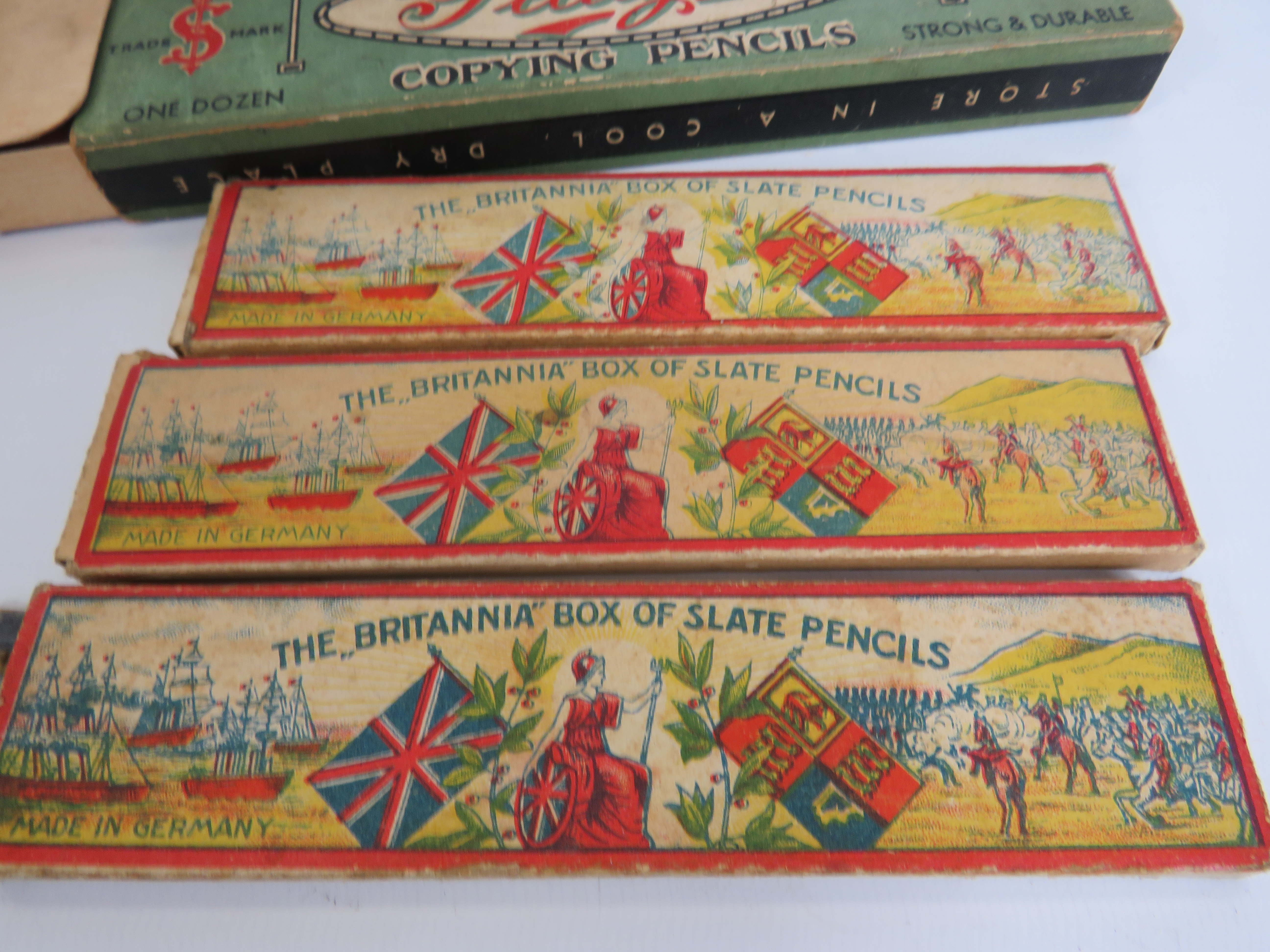 Mixed lot to include WW1 britanniaslate pencils, chinese art set, pens etc. - Image 3 of 3