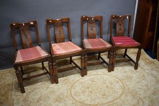 Four dining room chairs ideal for recover. Oak construction. See photos. S2