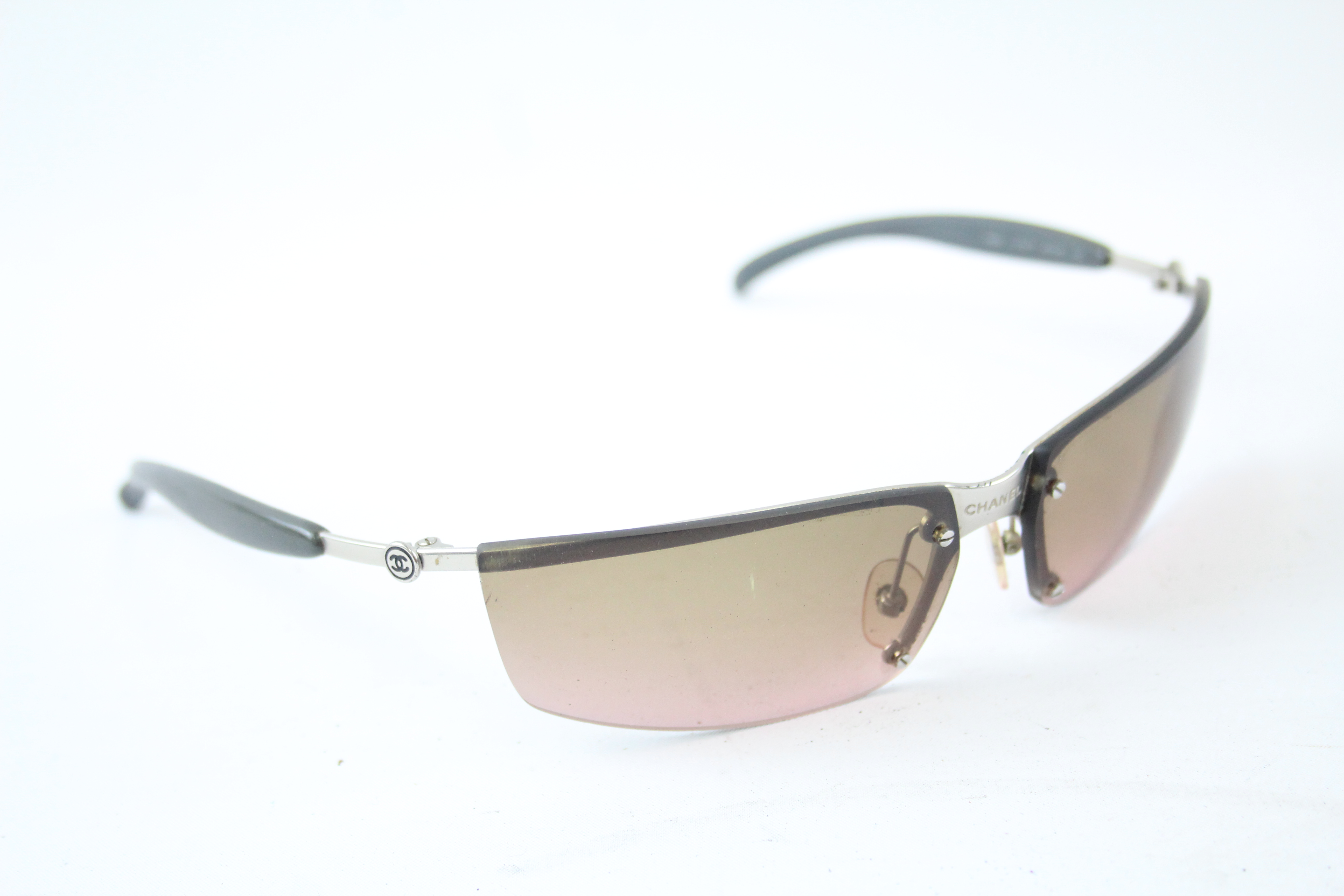 Sunglasses Designer Glasses Inc Chanel, Prada, Versace x 4 681657 - Image 2 of 5