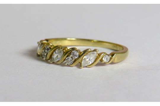 9ct Yellow Gold ring set with CZ gemstones.  Finger size 'K'   1.3g - Image 4 of 4