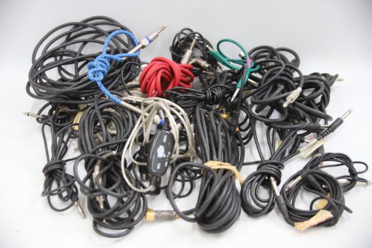 25+ Guitar to Amp Jack leads. See photos - Image 1 of 2