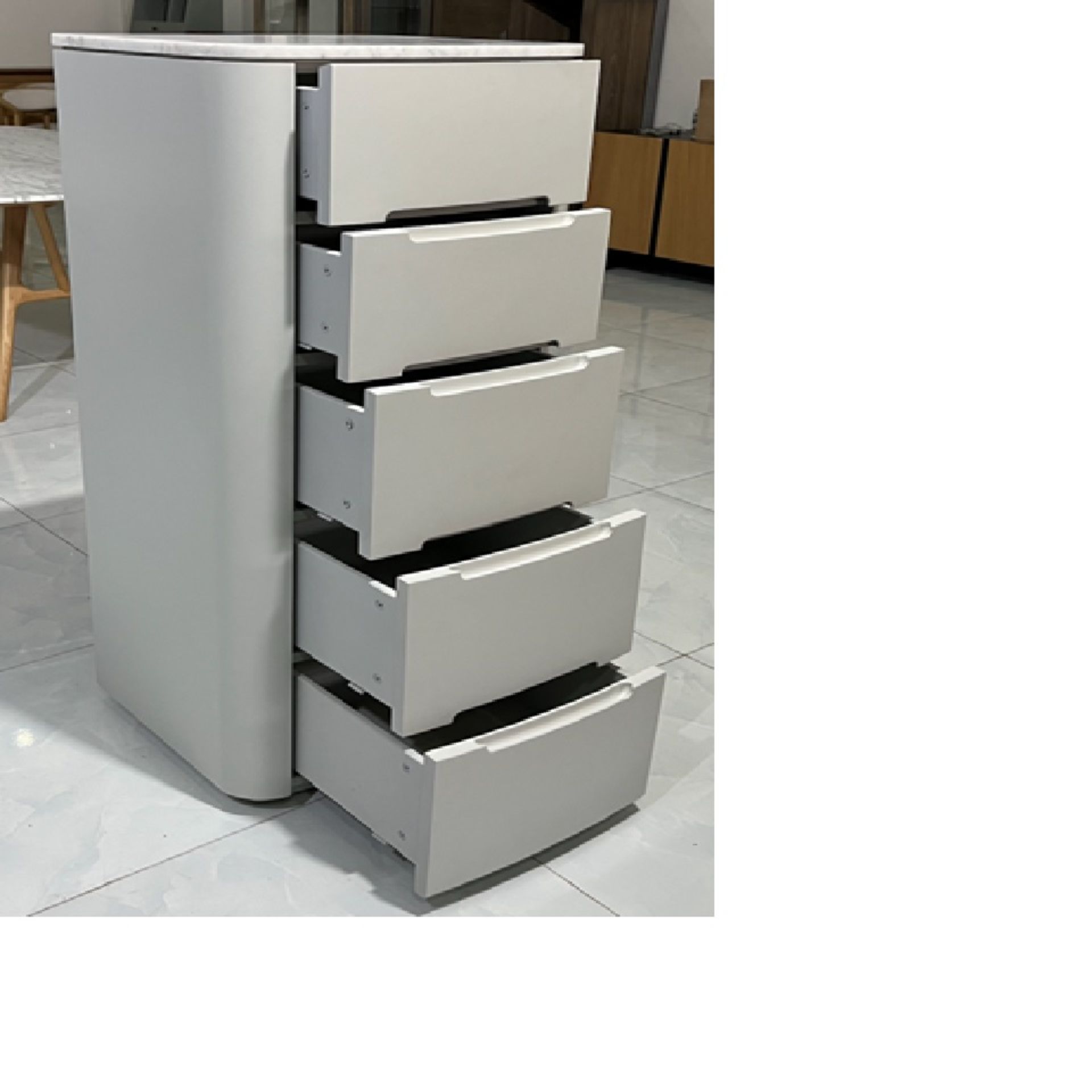 Florence Tall Chest With its stylish grey gloss lacquer finish and its recessed handles, the - Image 2 of 2