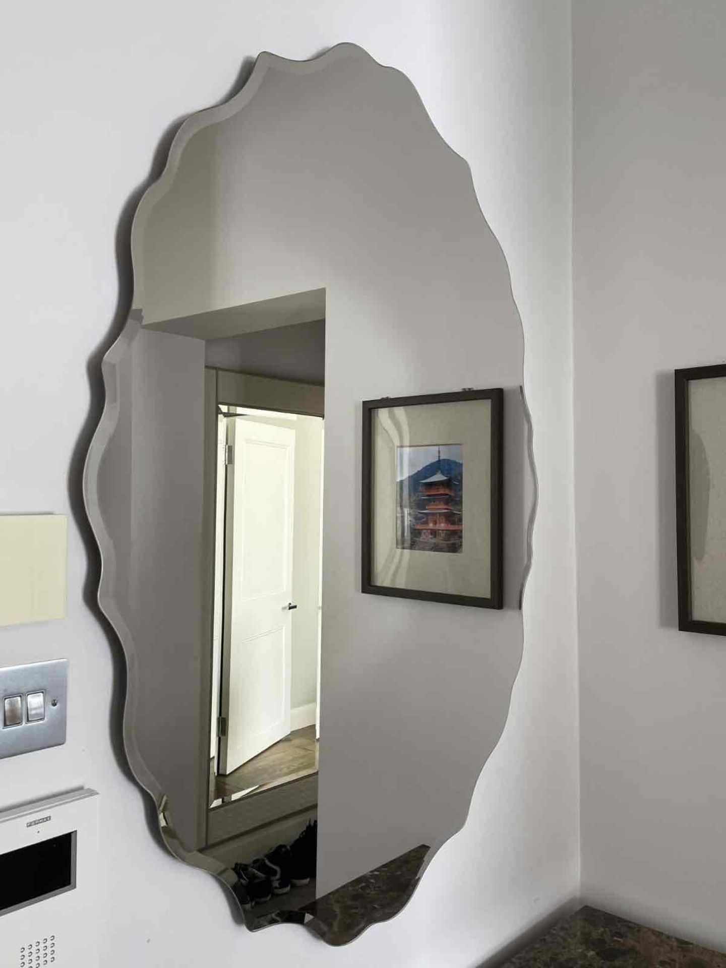Lullaby Mirror by Opera Contemporary Italy The Lullaby shaped mirror enchants with its elegant - Image 5 of 5