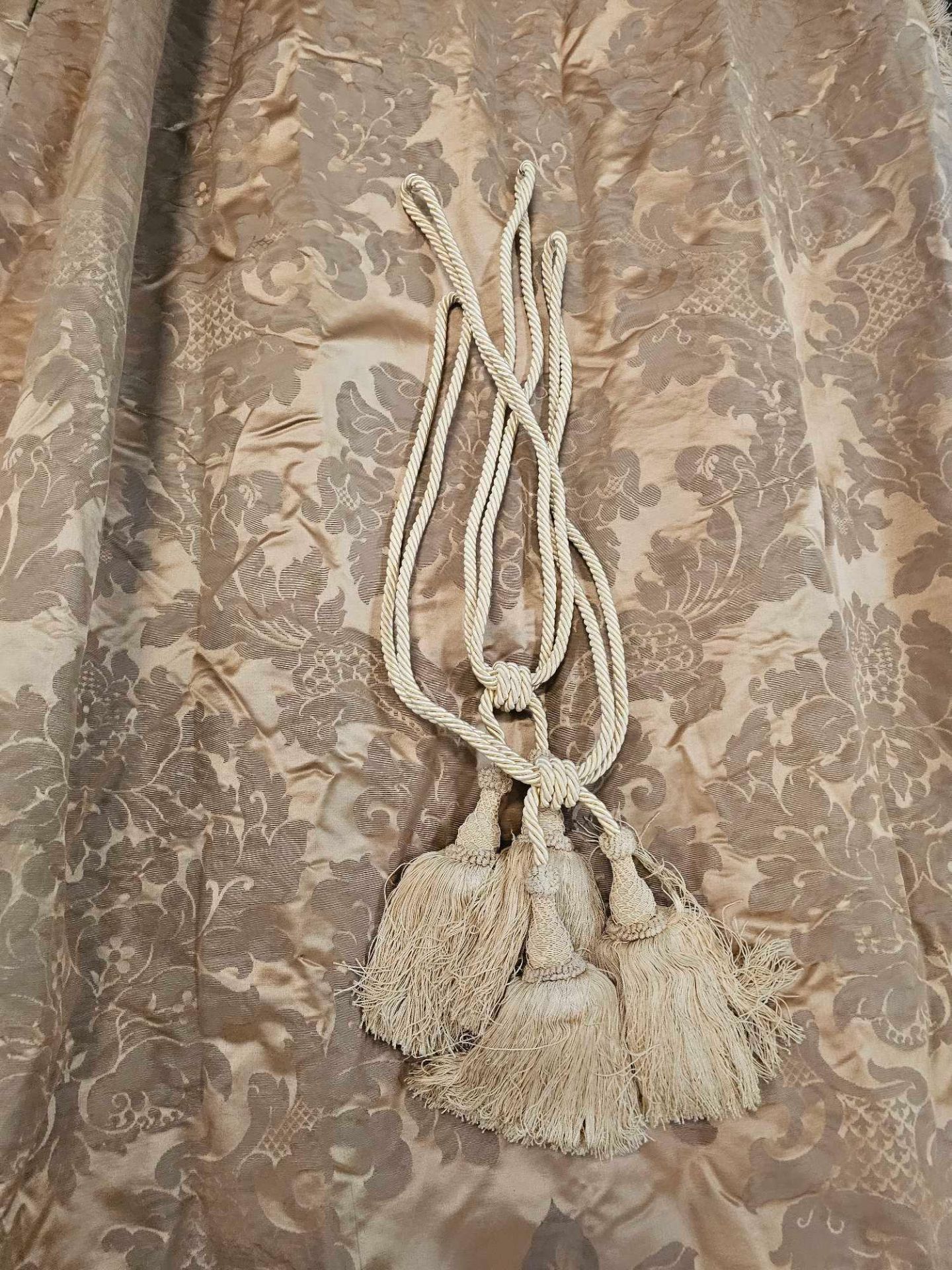 A Pair Of Seri Bathroom Drapes Tassel Edges Gold Tie Backs Size -cm 130 x 230 Ref Dorch 58 - Image 2 of 3