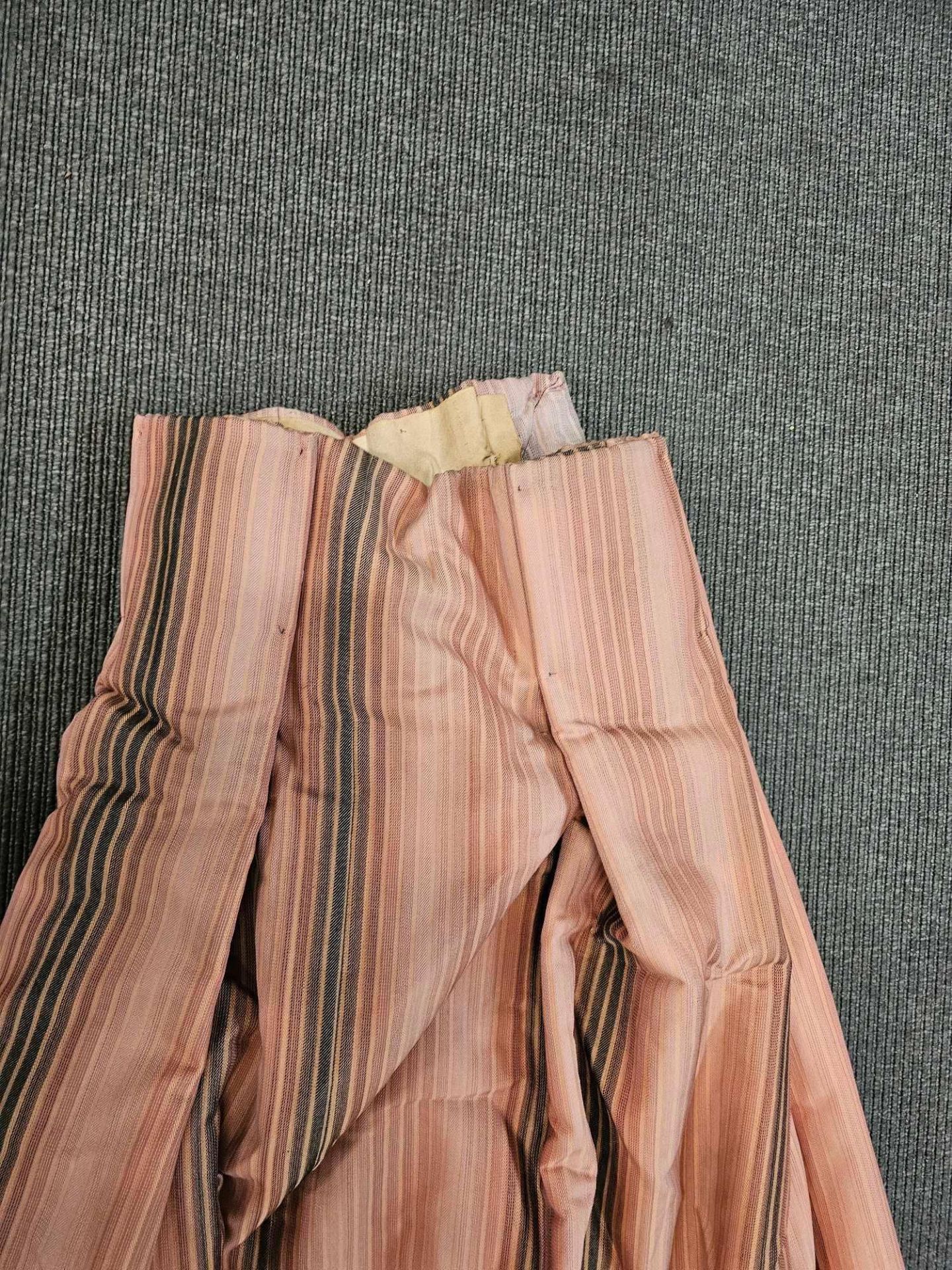A Pair Silk Drape Pink /Grey StripesSize -cm 132 x 310 Ref Dorch 56 - Image 2 of 3