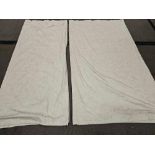 Single Grey Curtain Size -cm 258 x 224 Single Grey Curtain Size -cm 191 x 222 Ref Dorch 86