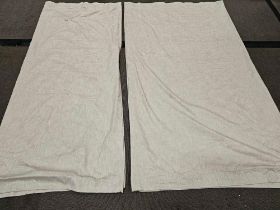 Single Grey Curtain Size -cm 258 x 224 Single Grey Curtain Size -cm 191 x 222 Ref Dorch 86