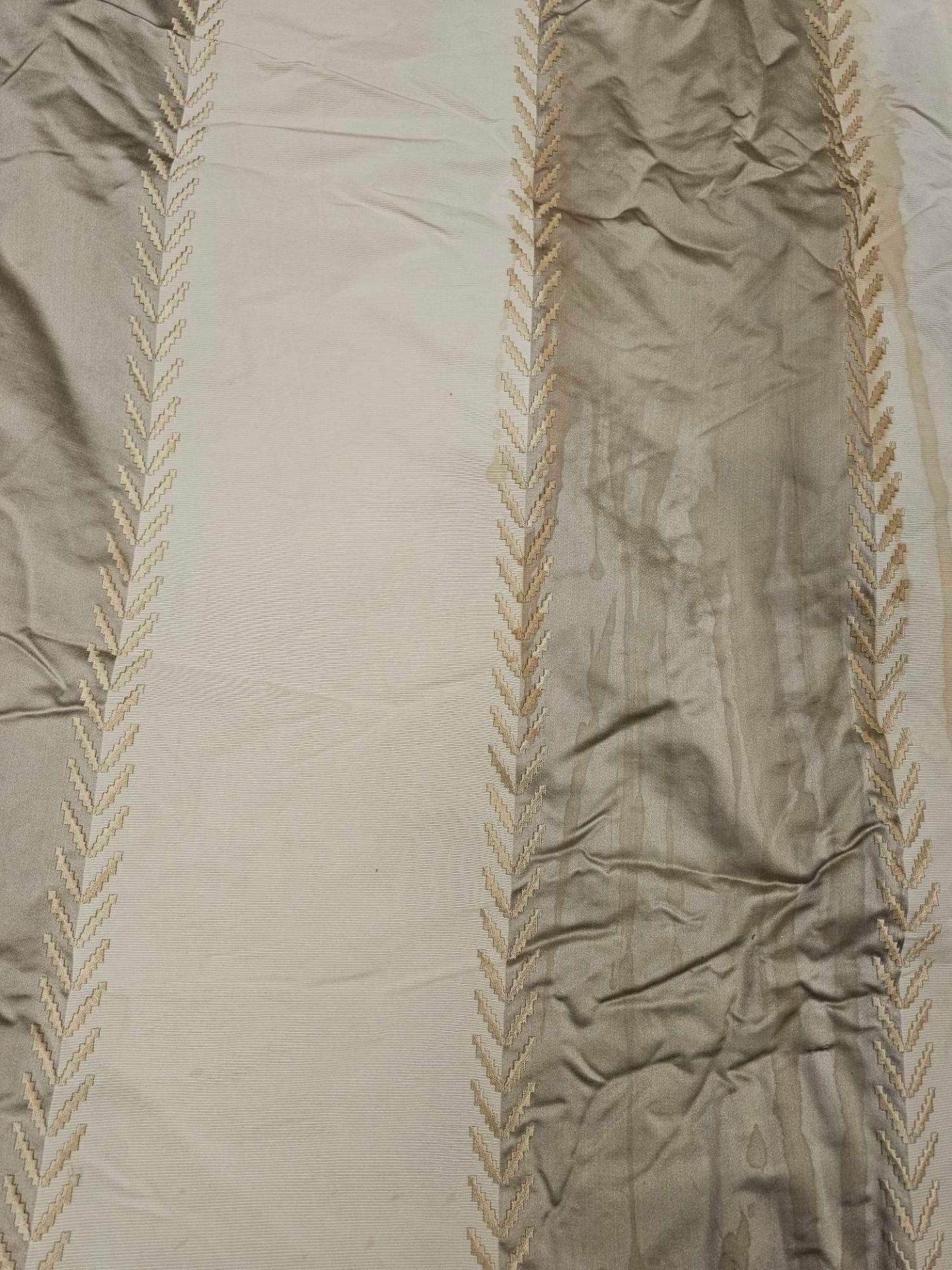 Single Cream And Silver Silk Drapes Brown Piping Arrow Pattern Size -cm 95 x 262 Ref Dorch 80 Single - Image 4 of 5