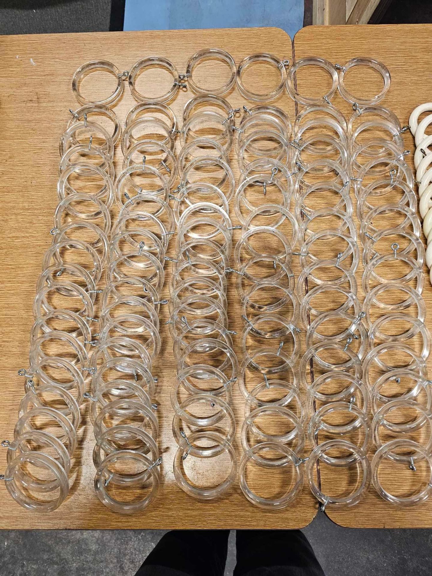Assortment Of Curtain Rings Plastic x 97 Bronze x 16 Gold x 12 Wood White x 20 Chrome x 10 (Ref - Image 3 of 3