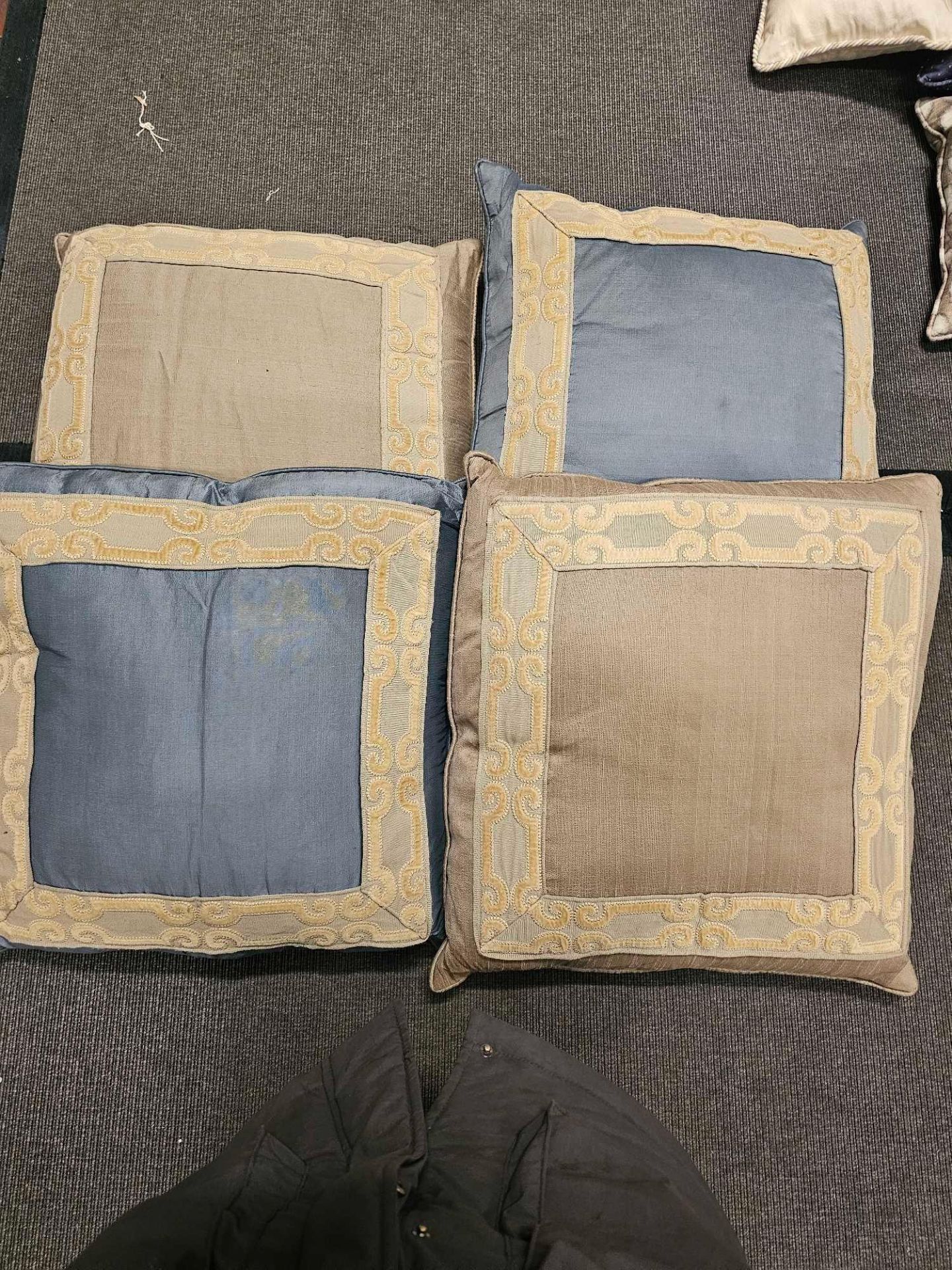 4 x Silk Cushions Beige/Gold Blue/Gold Size 50 x 50cm ( Ref Cush 123)