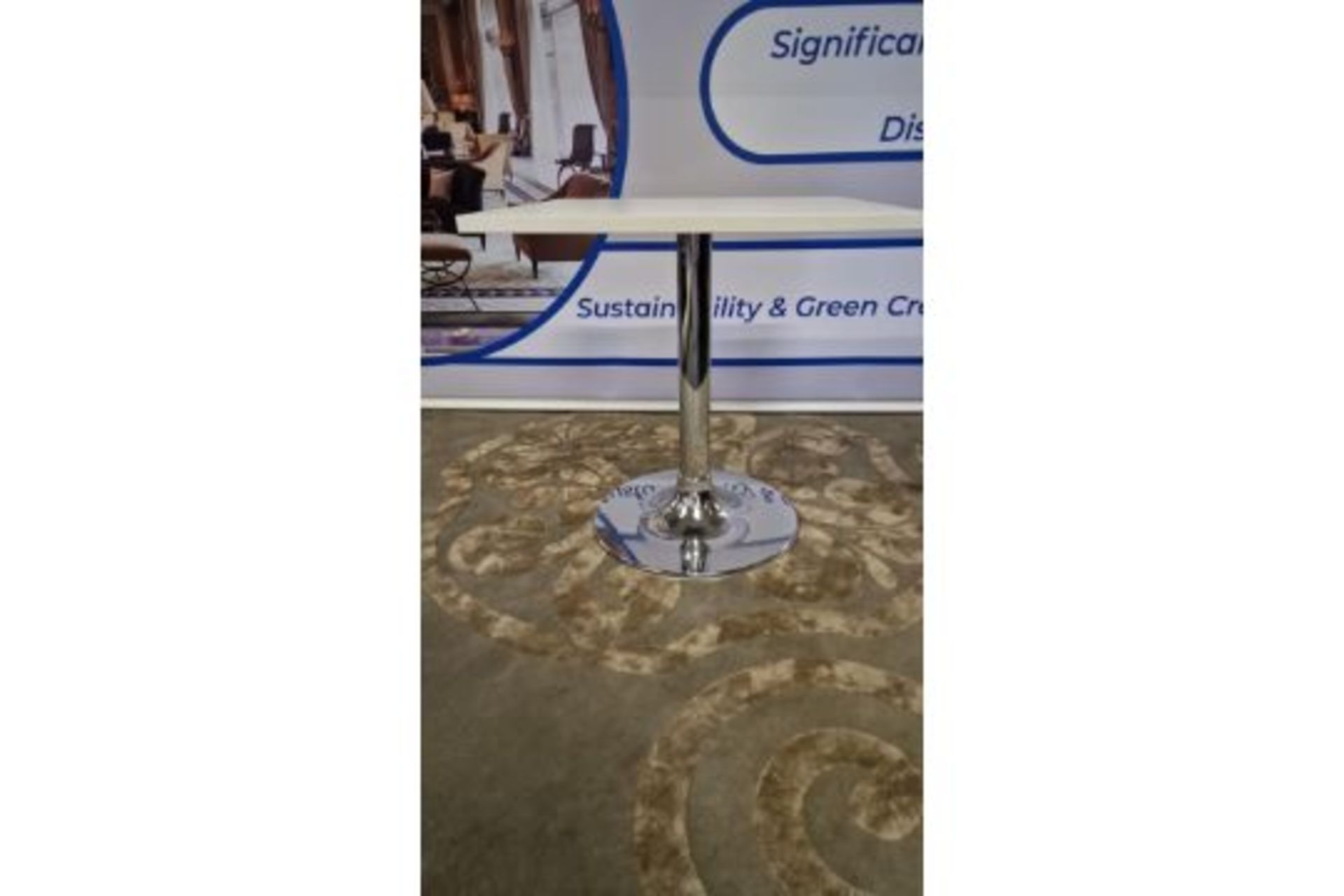 Bistro Table The Bontempi Bistro Table Features A Sleek Stainless Steel Pedestal And A Chalk White - Bild 3 aus 3