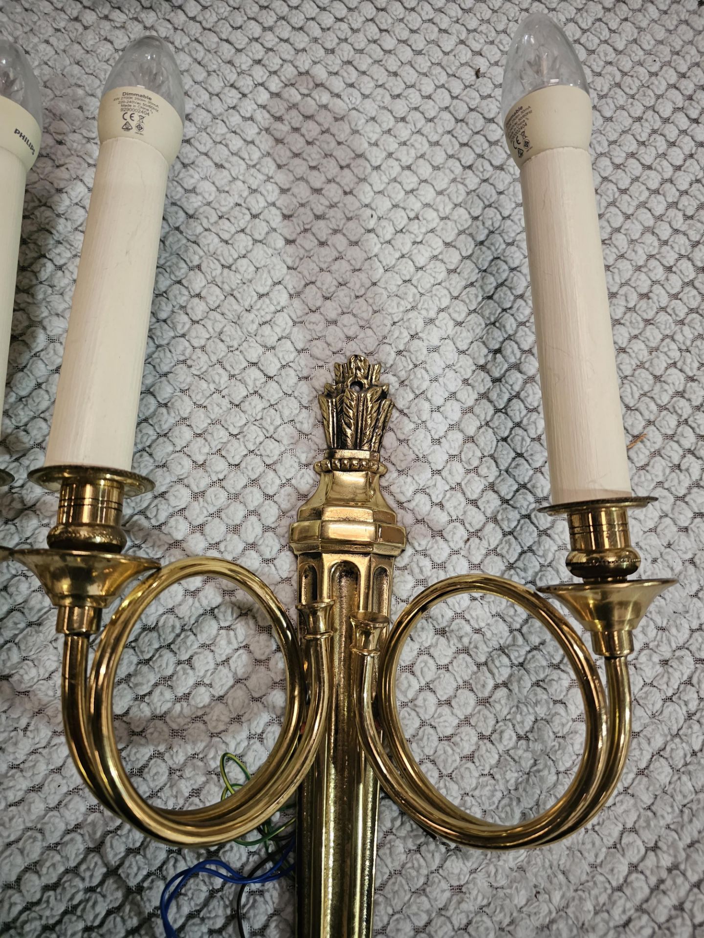 A Pair Of Dore Bronze Dore Twin Arm Wall Sconces, The Scrolling Arms With Trumpet Bobeche Drip Pans - Bild 3 aus 3