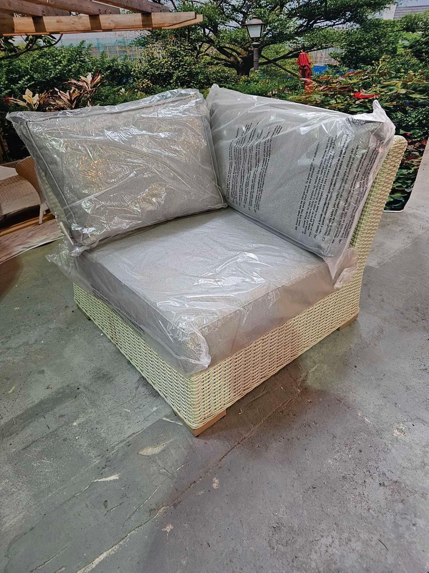 Sample Cheltenham Modular Corner Sofa Inc Sp Eco Cobble Cushions Dove Grey - Image 3 of 4