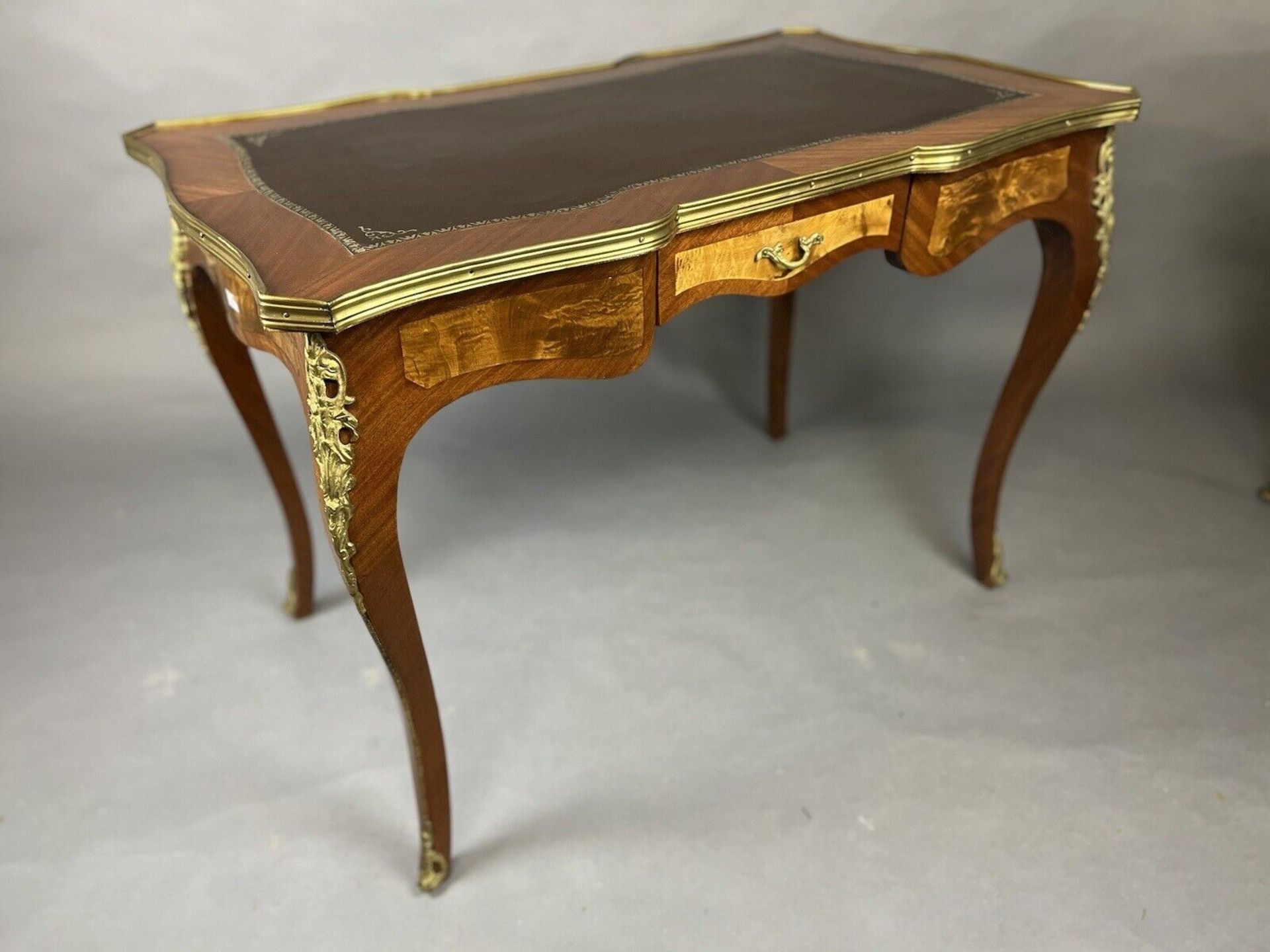 French Louis XV Style Kingwood Leather Inlay Bureau Plat Desk With Gilt Bronze Ormolu The Shaped Top - Image 7 of 7