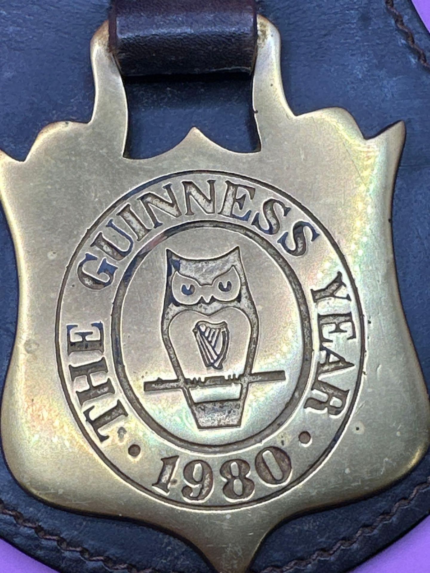 Vintage The Guinness Year 1980 Souvenir Horse Brass Harness Bridle Medallion Martingale Decoration - Bild 3 aus 4