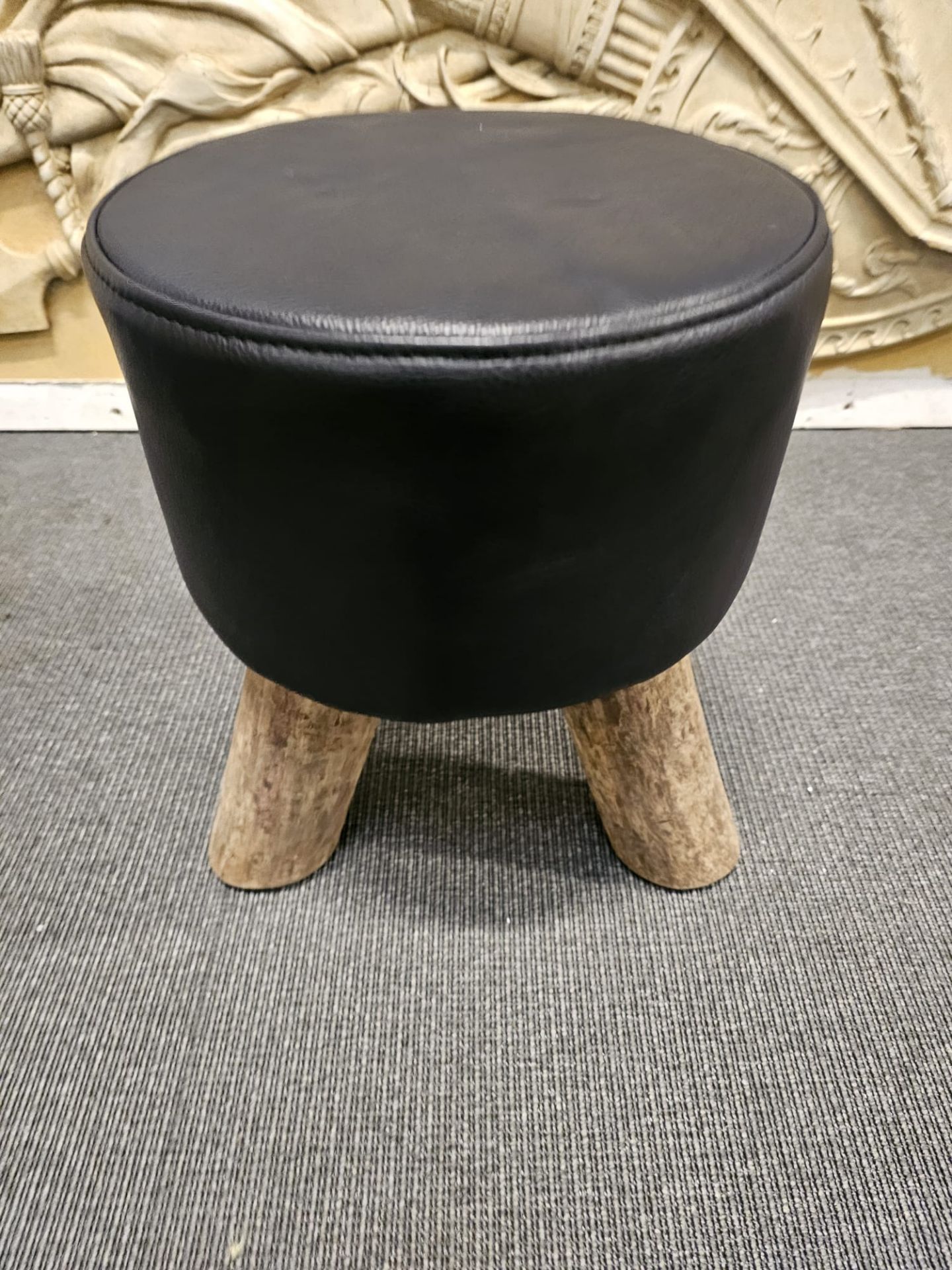 Bleu Nature F016 Mousse Driftwood And Leather Stool Finished In Matador Nero Hide Leather 380 x