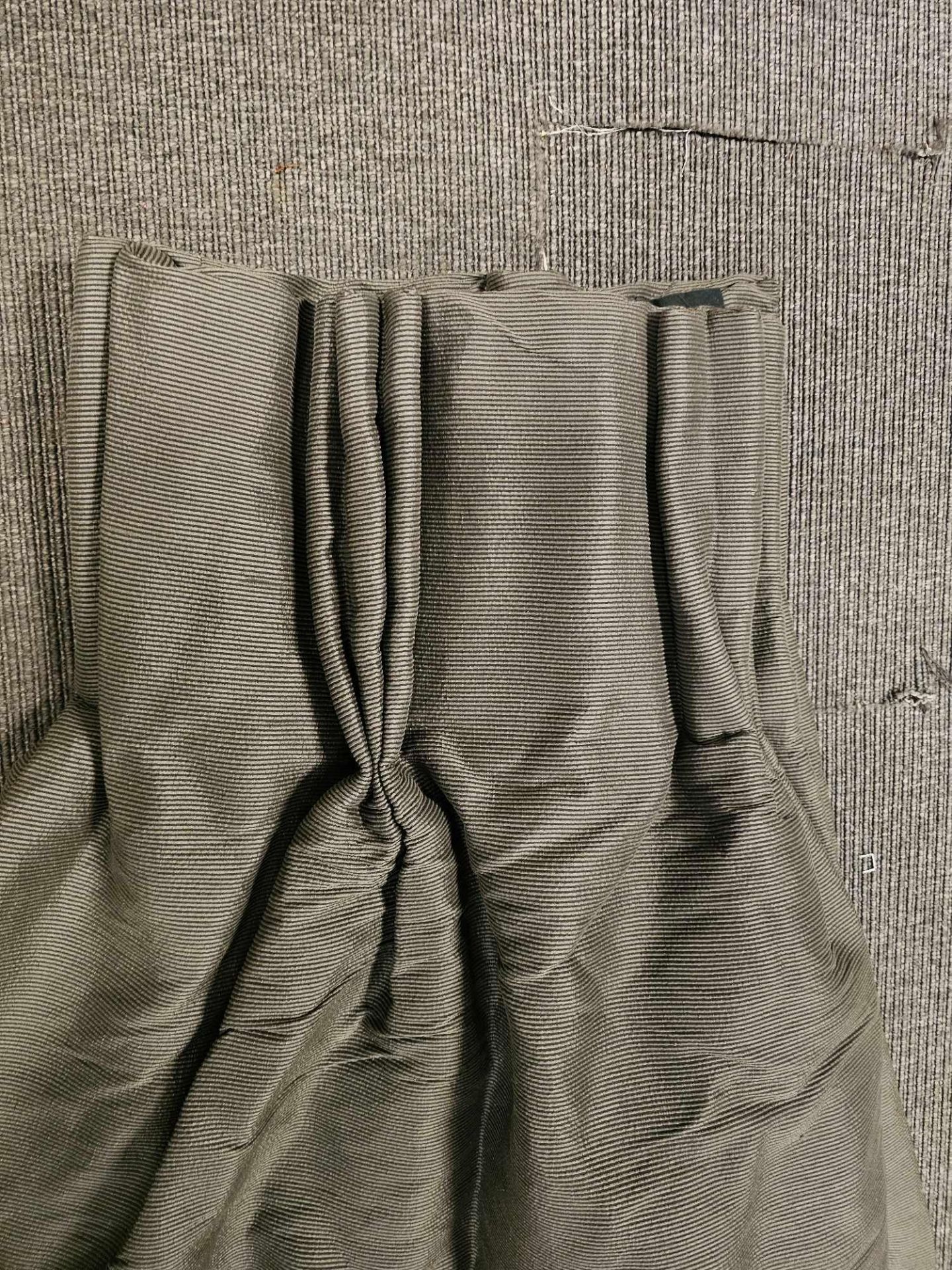 Pair Of Dark Green Lined Curtains Size 140 C 266cm ( Ref Dorchspa 105) - Bild 2 aus 3