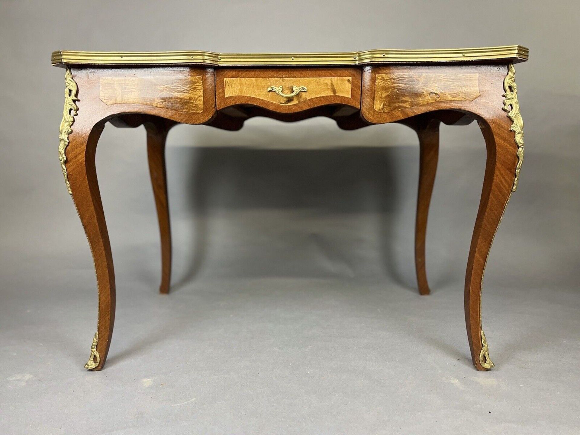 French Louis XV Style Kingwood Leather Inlay Bureau Plat Desk With Gilt Bronze Ormolu The Shaped Top - Image 2 of 7