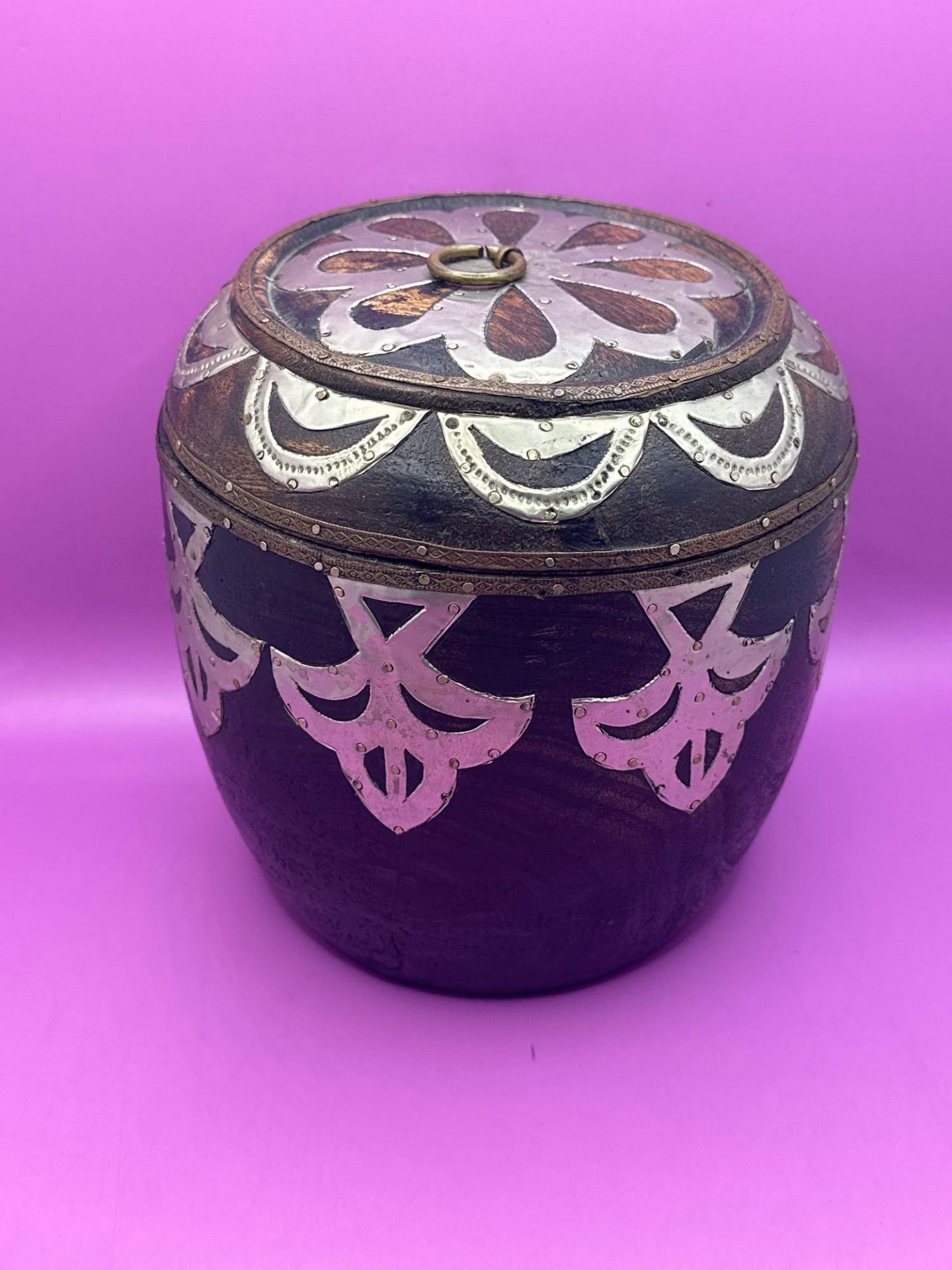 Wooden Round Decorated Pot With Lid 16 X 17cm