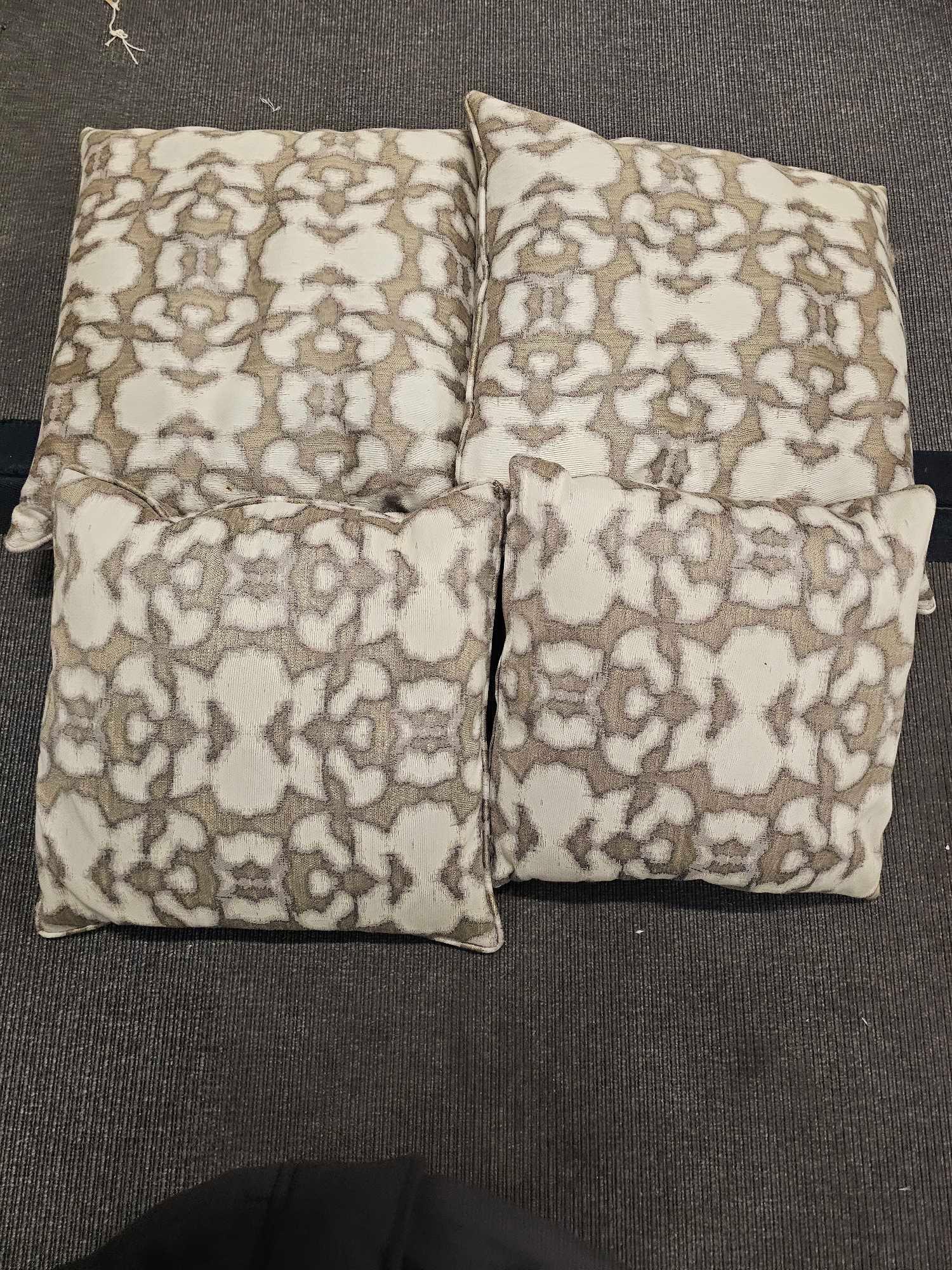 4 x Cowhide Patch Cream/Beige Pattern Size 45 x 45cm And 35 x 35c ( Ref Cush 127)