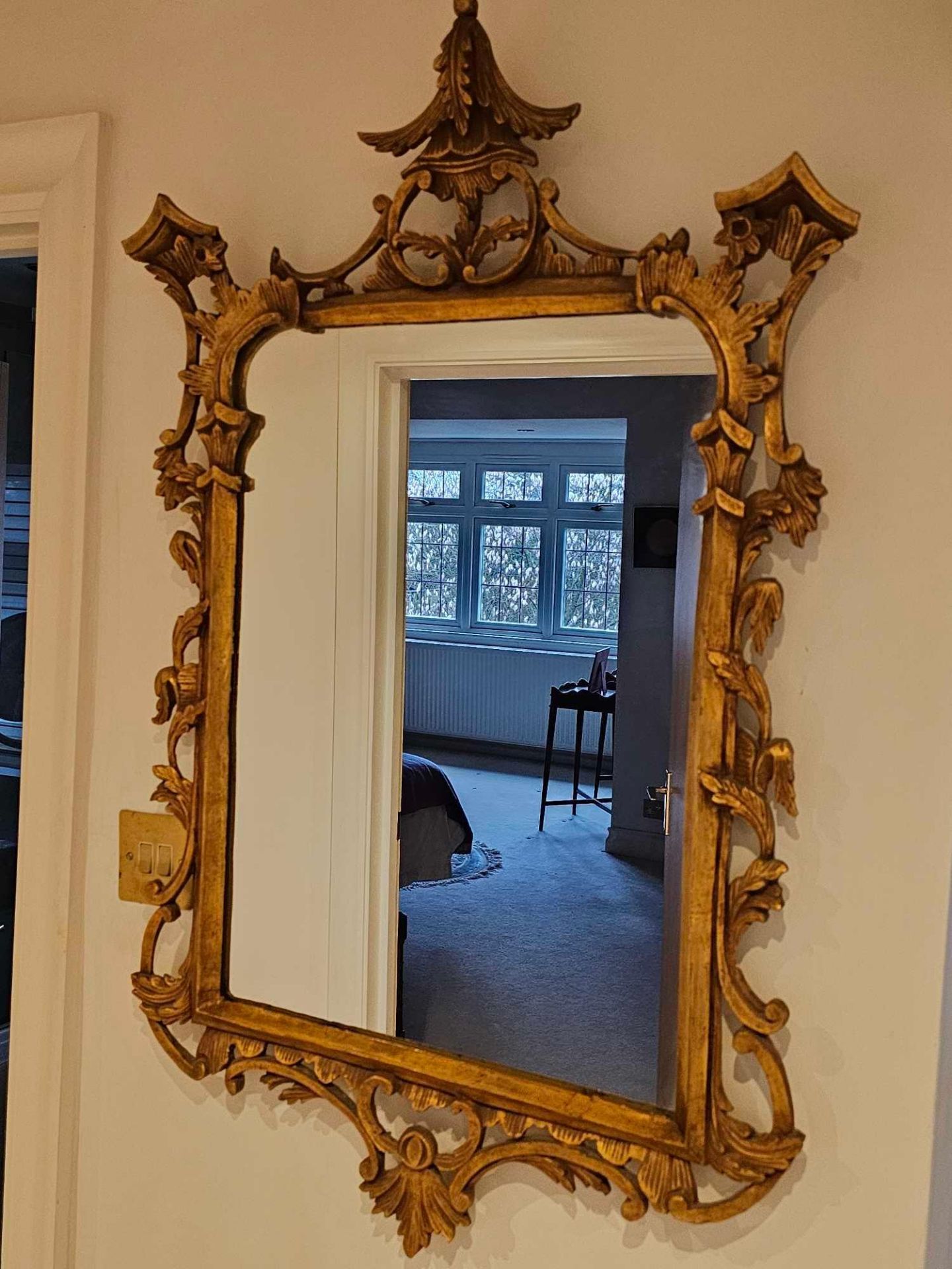 18th Century Style Carved Giltwood Chinese Chippendale Mirror Having C-Scroll Acanthus And Flower - Bild 2 aus 3