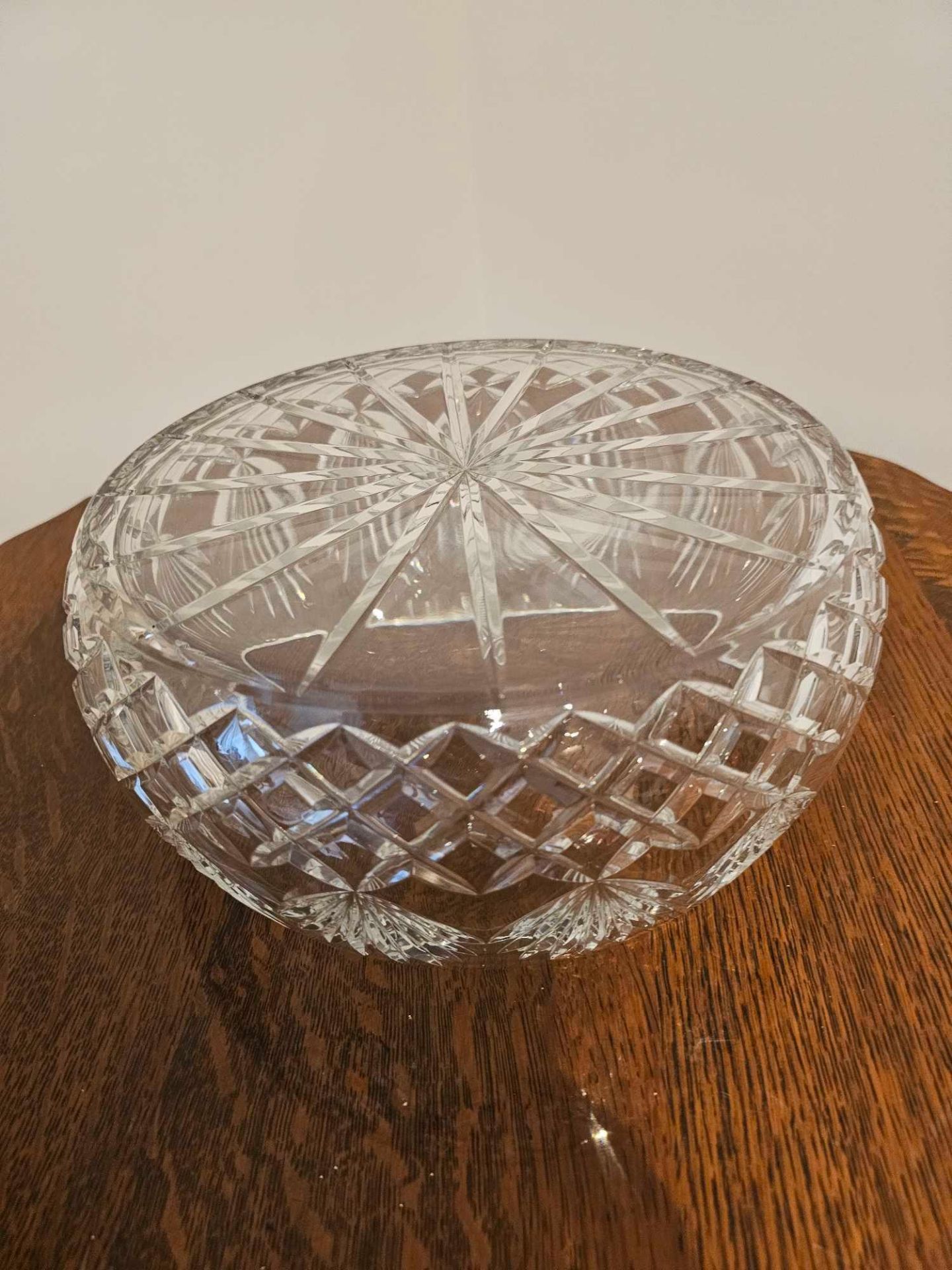 Kinsale Crystal Cut Bowl 25cm X 12m - Image 6 of 7