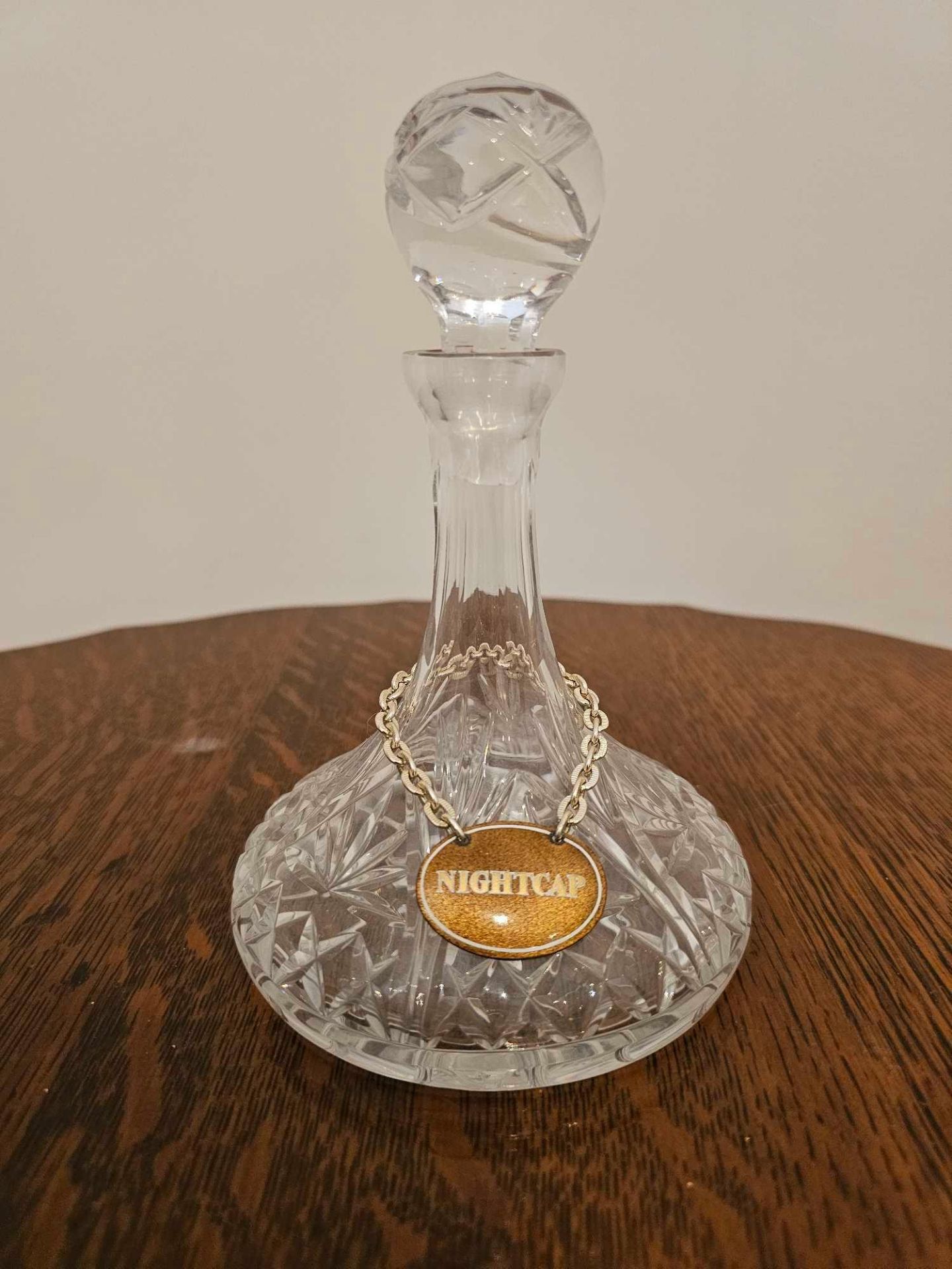 A Small Ship Style Crystal Decanter With Nightcap Plaque 17cm - Image 2 of 4