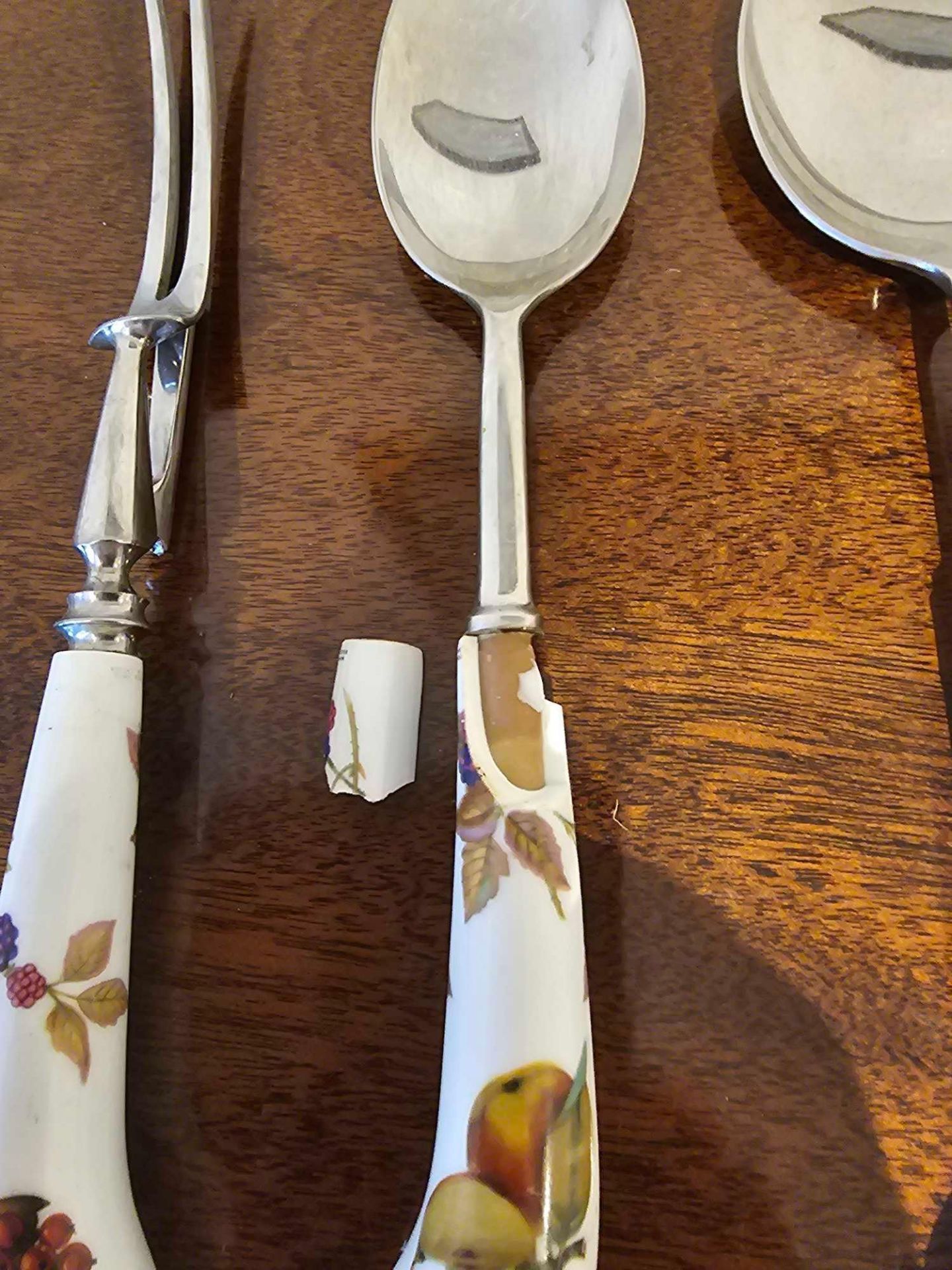 A Royal Worcester Evesham - Gold Edge Serve And Carving Set As Photograph (Note Spoon Has Small - Image 4 of 4