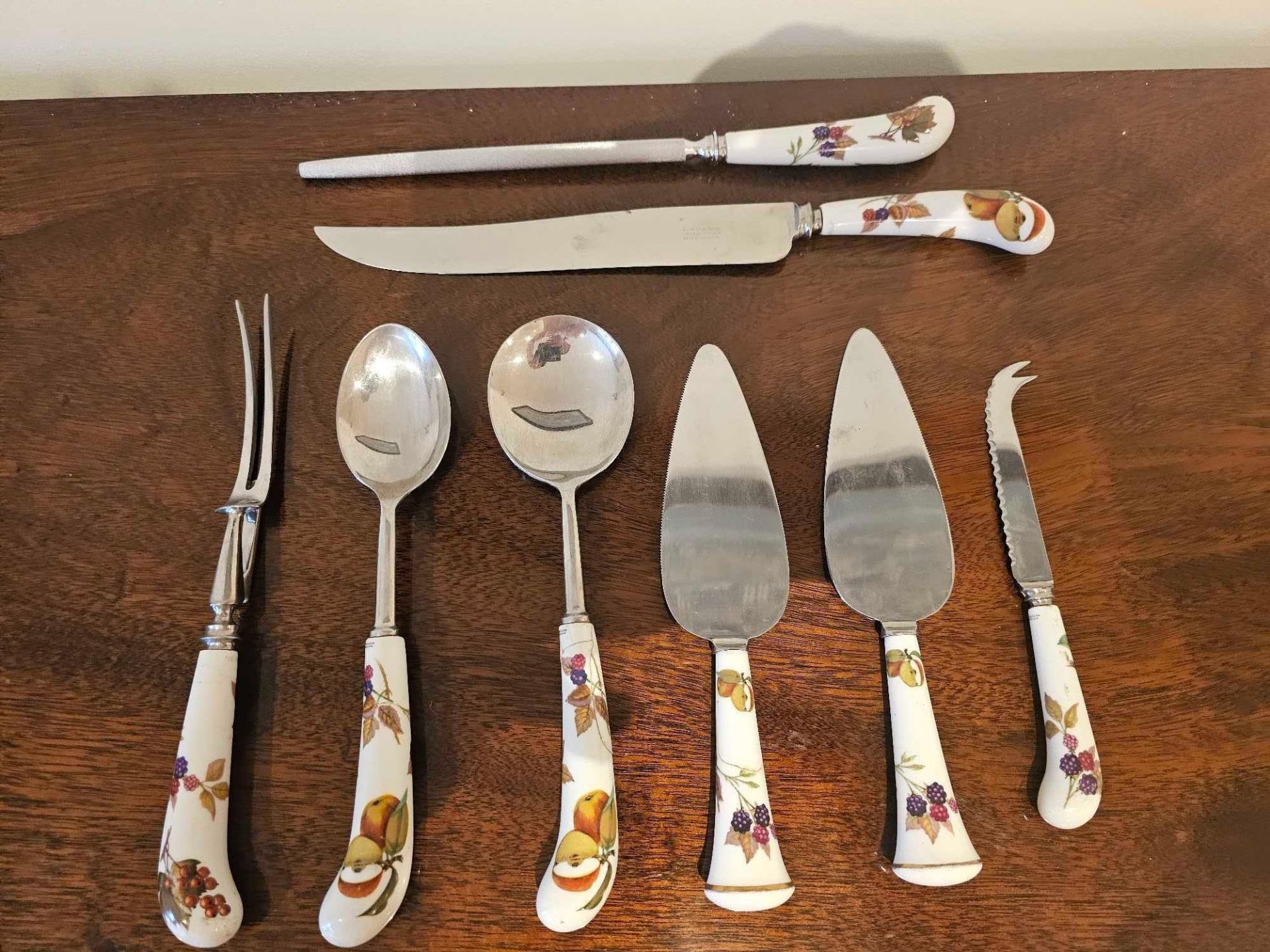 A Royal Worcester Evesham - Gold Edge Serve And Carving Set As Photograph (Note Spoon Has Small - Image 3 of 4