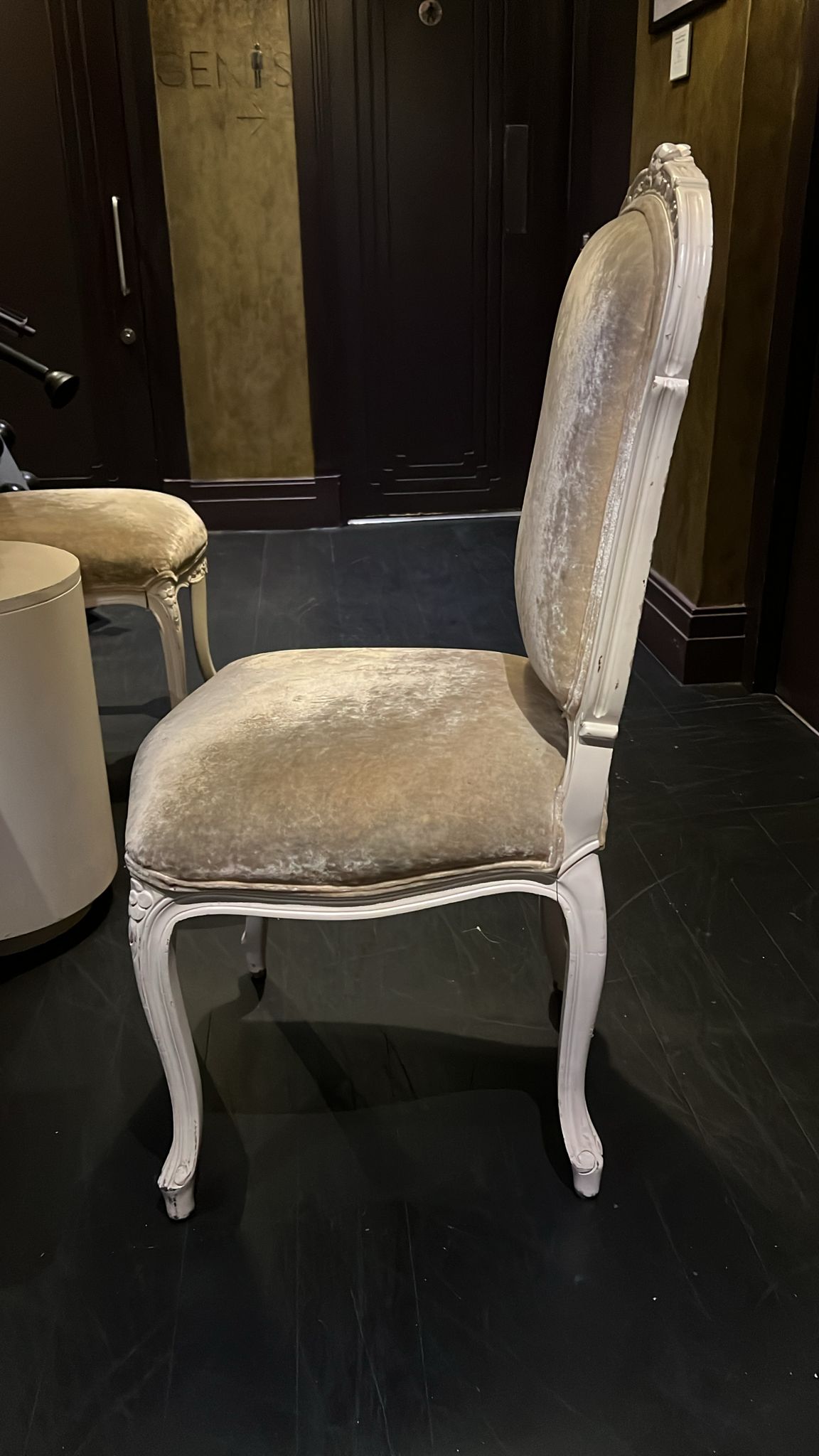 A Pair Of French Rococo Style Chairs With Sculpted Legs And Carved Details. The Seat Pad And - Image 5 of 5