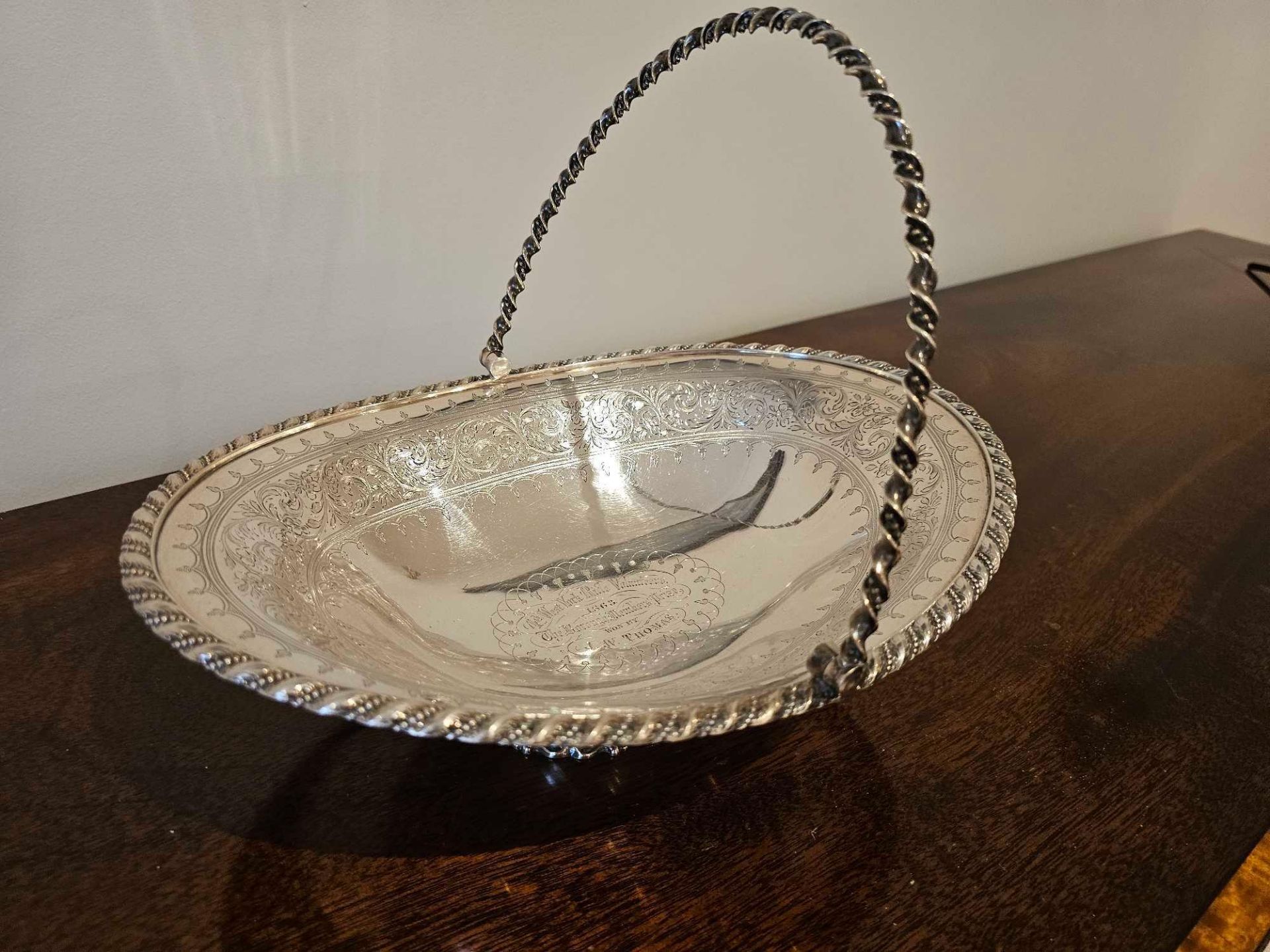 A Martin Hall & Co Silver Hallmarked 1861 Sheffield Oval Fruit Basket With Leaf And Bead Rim - Image 2 of 7