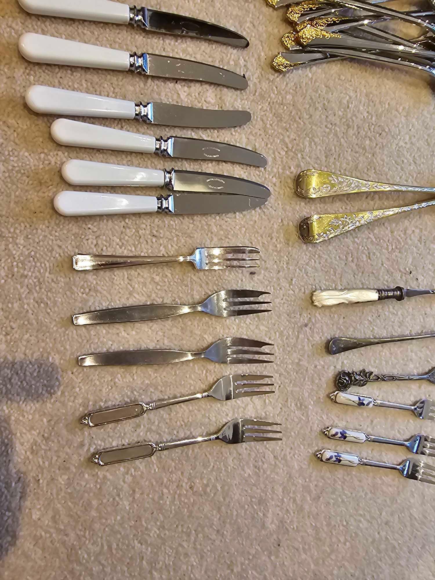 Various Plated And Mixed Flatware As Photographed - Bild 5 aus 7