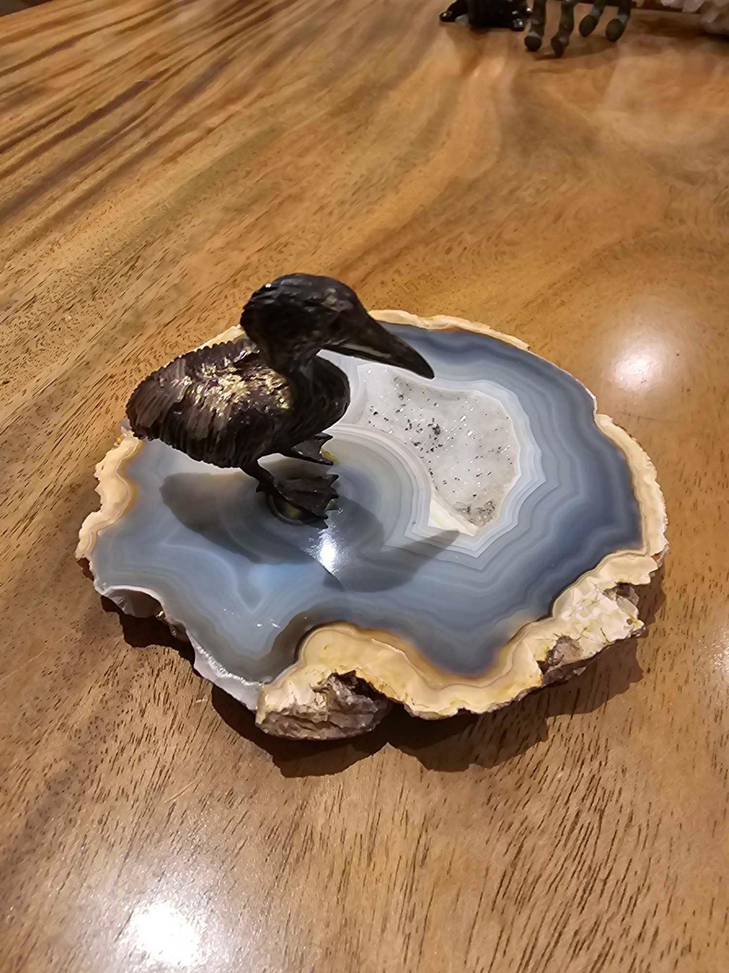 A Decorative Agate Slice With A Waterbird Objet - Image 3 of 3