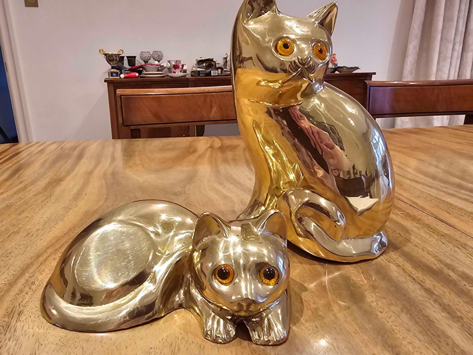 2 X Gold Ceramic Cat Figurines - Image 2 of 4