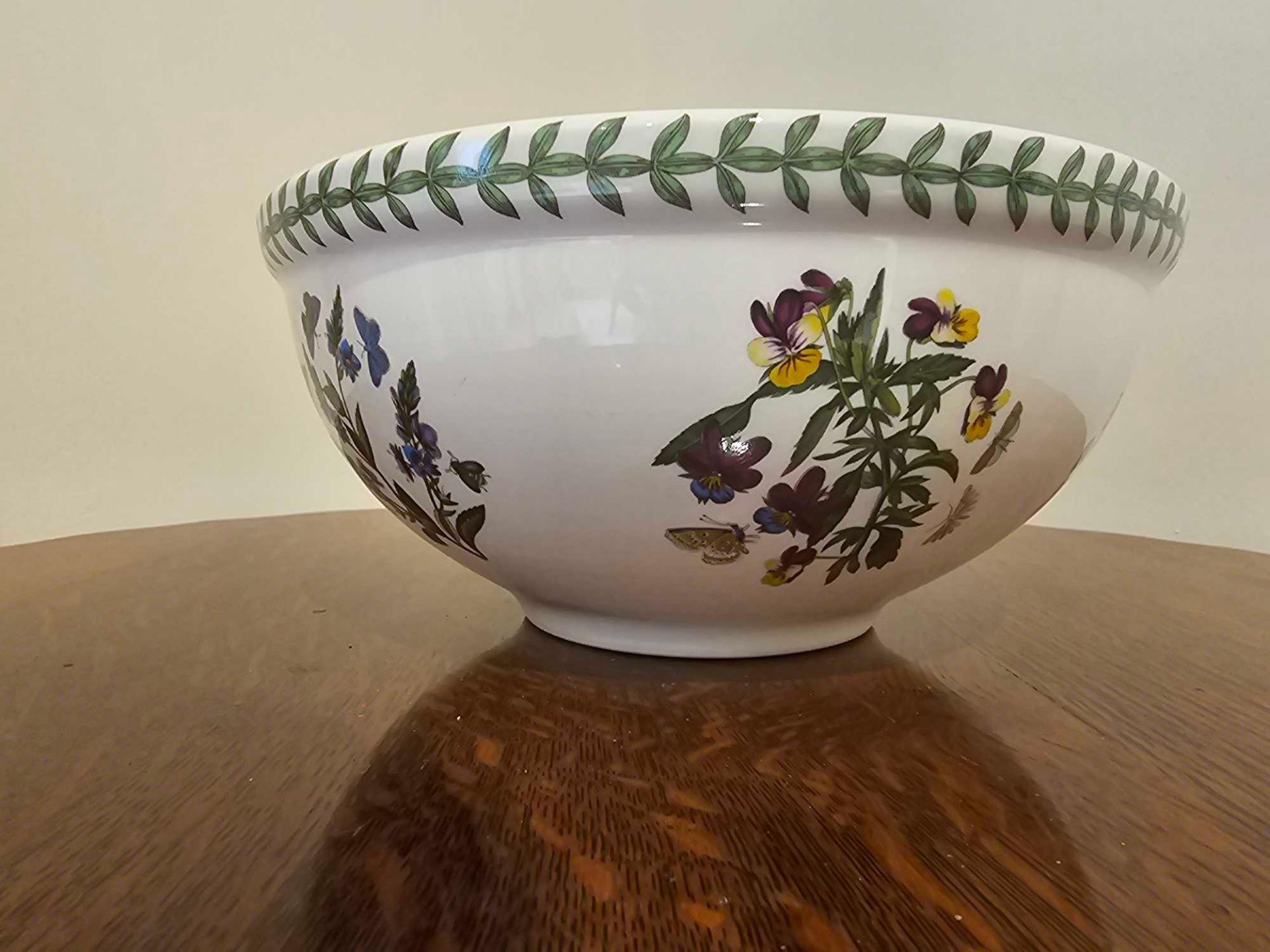 Portmerion Botanic Garden African Diasy Ceramic Bowl 26cm X 14cm The African Daisy Was The First - Image 4 of 6