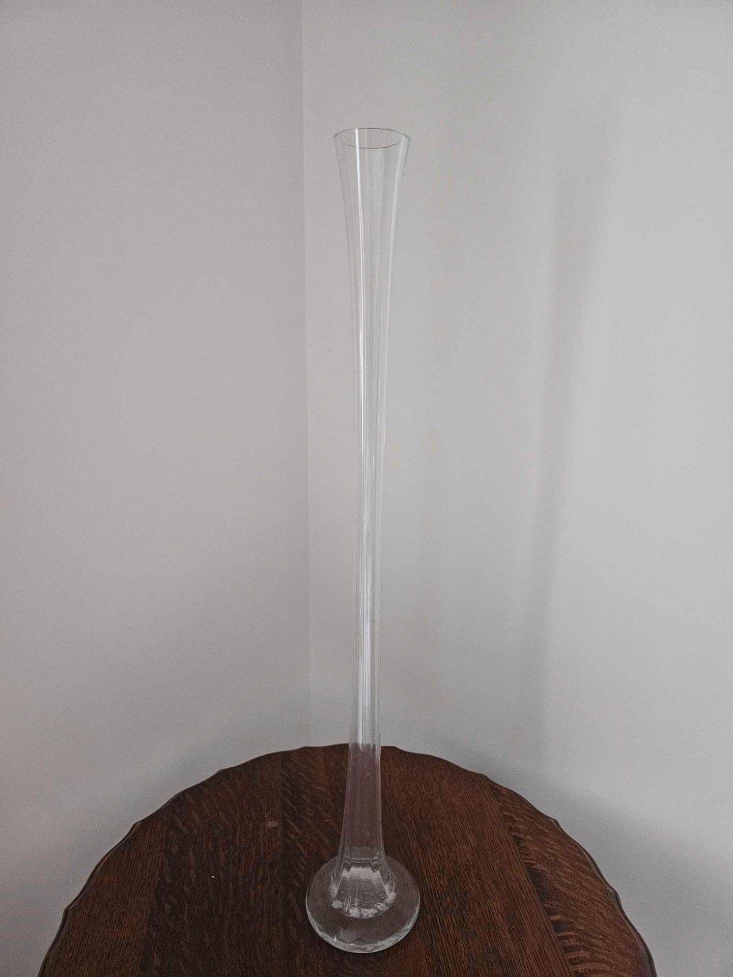 A Large Clear Cut Glass Vase 80cm - Image 2 of 4