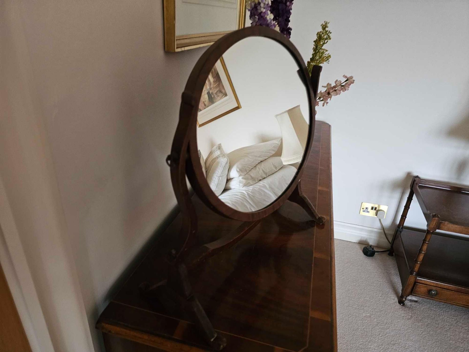 A Victorian Toilet Mirror Mahogany Oval Mirror, The Shaped Struts Supported On A Trestle End Base 50 - Bild 2 aus 4