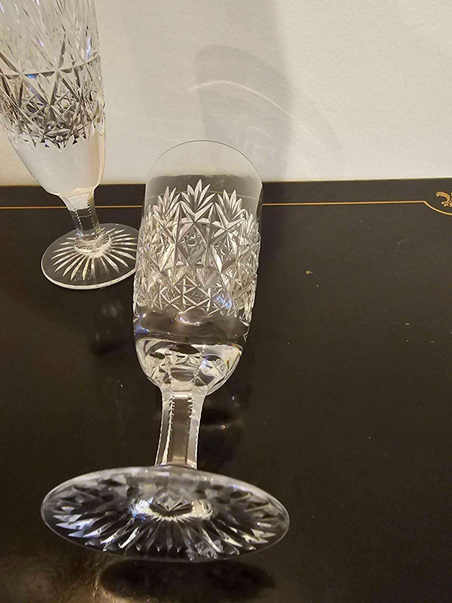 A Set Of 11 X Stuart Crystal Wine Flutes 16.5cm - Image 5 of 5