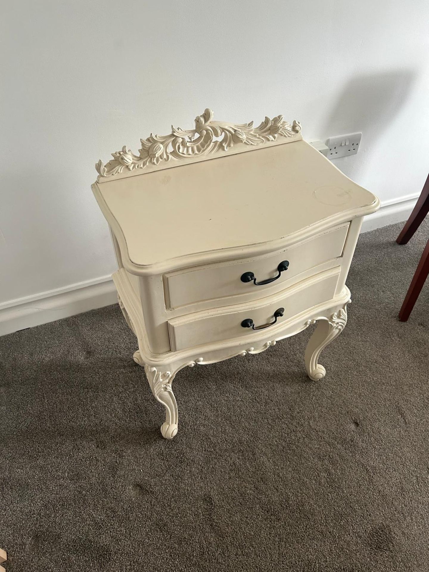 A Pair Of Cream Ivory Mahogany Bedside Cabinets In The French Rococo Style With Two Drawers 56 x - Image 3 of 5