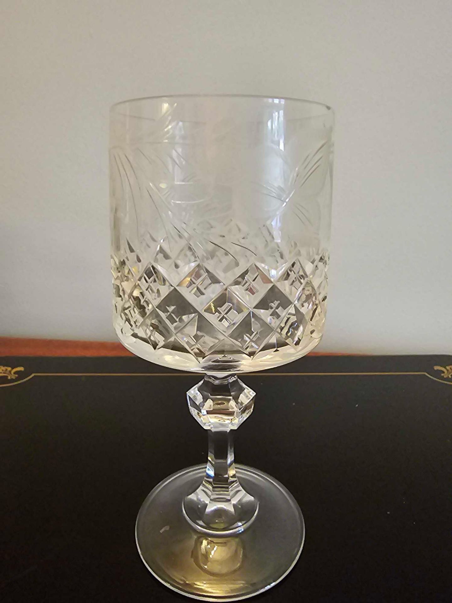 A Set Of 11 X Stuart Crystal Water Goblets 16cm - Image 5 of 5