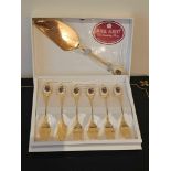 Royal Albert Old Country Rose Gold Plated And Fine Porcelain Dessert Set Case Of A Cake Slice And