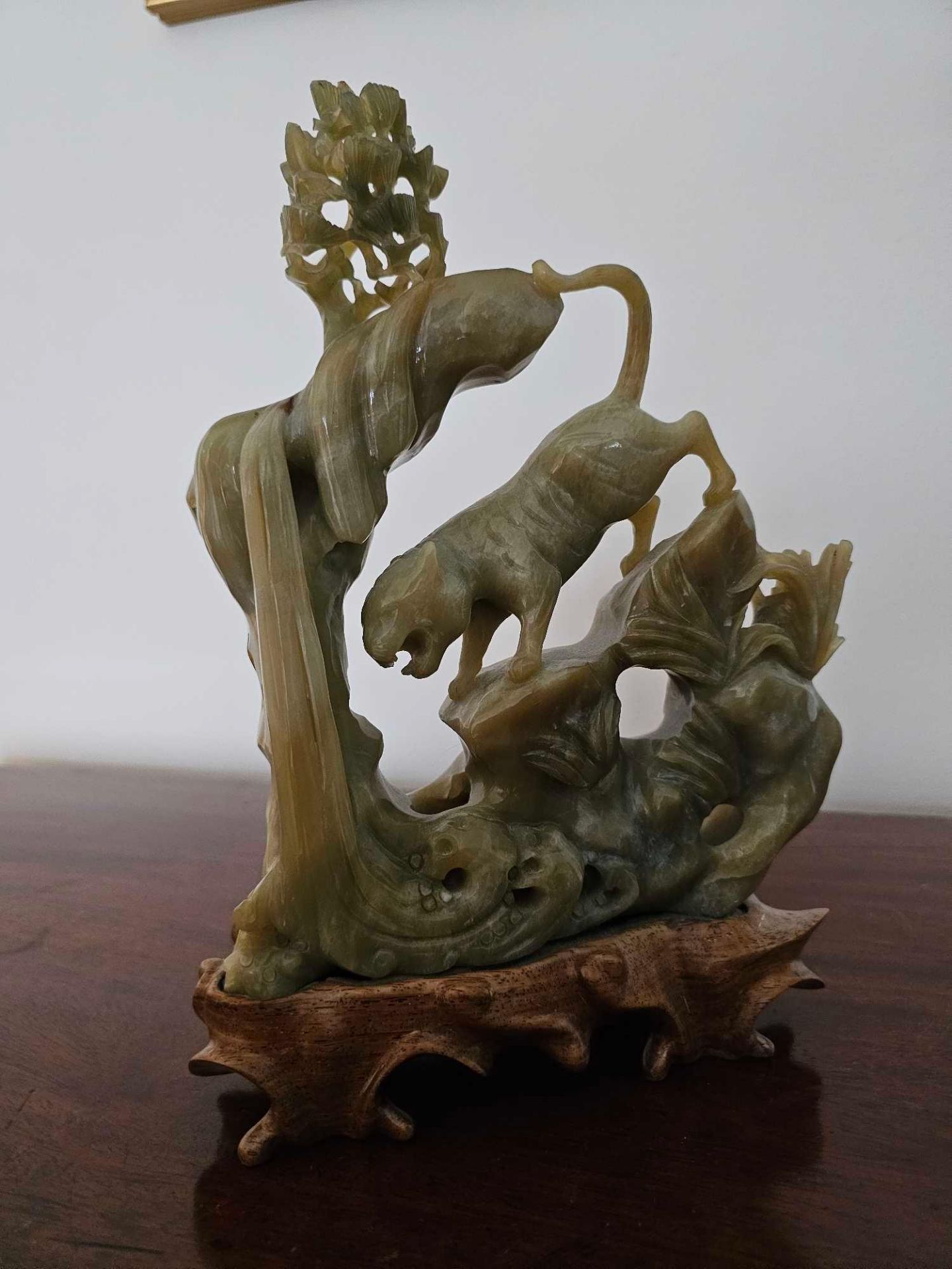 A Bowenite Or Nephrite (Serpentine) Which Is Often Called "New Jade" Figure Of A Tiger Beside A - Image 2 of 4
