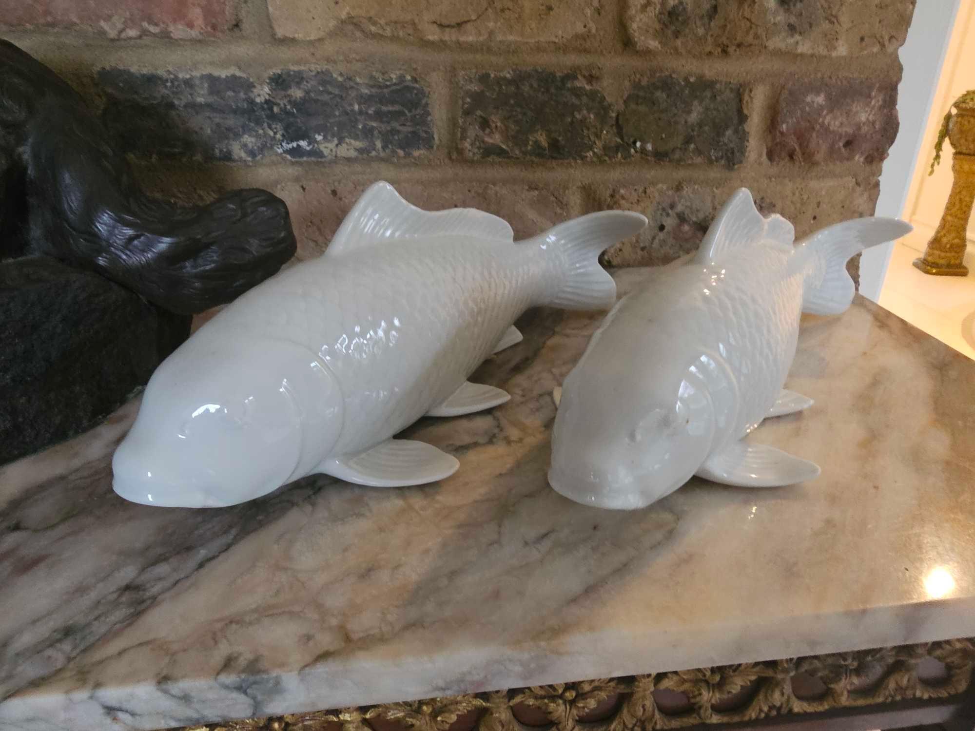 A Pair Andrea By Sadek Japanese Large 12" Koi Fish Porcelain Figurine Sculpture - Image 2 of 3