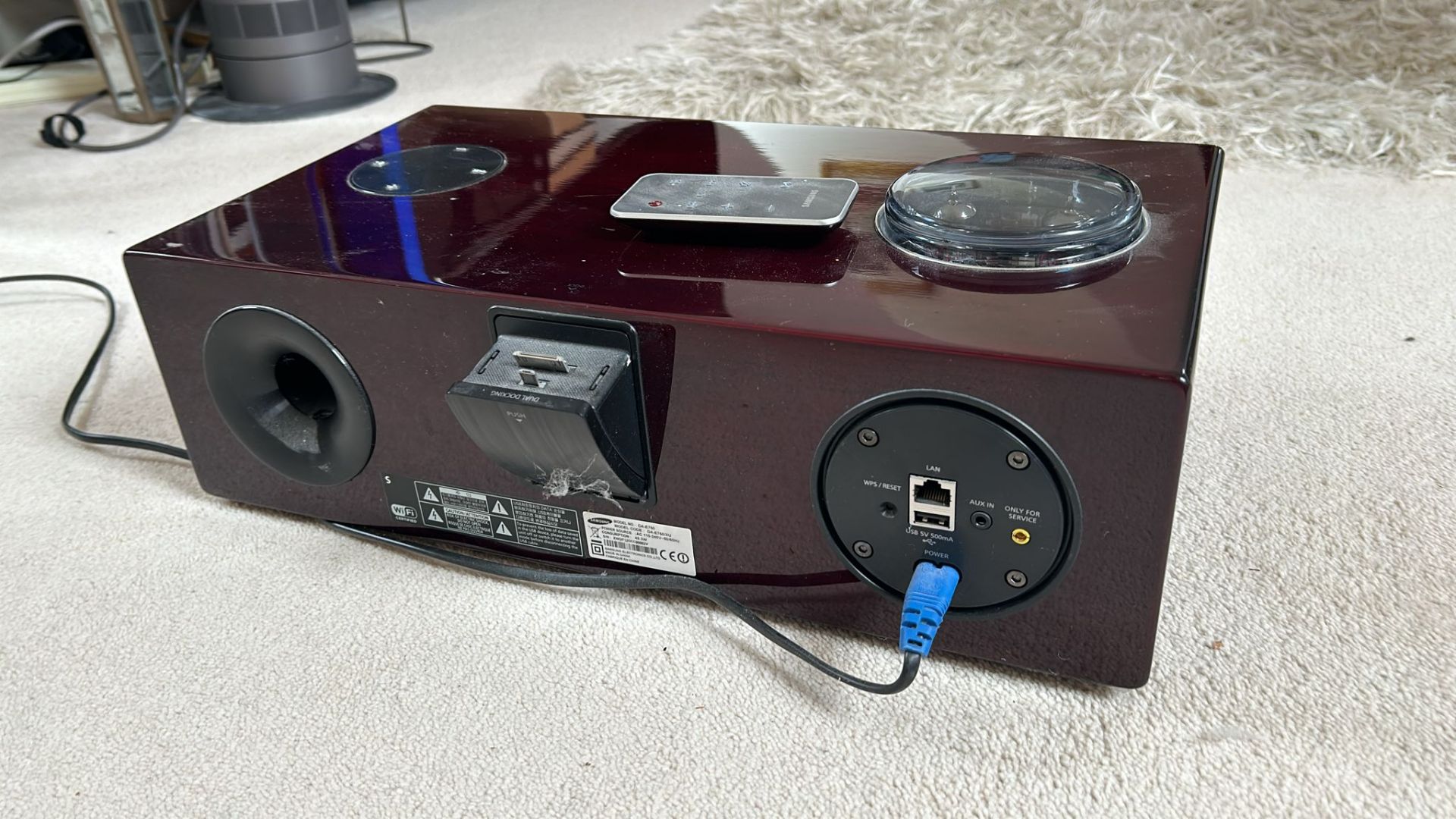 Samsung DA-E750 Wireless Audio Dock with Valve Amplifier (iPod and Galaxy) - Image 3 of 6