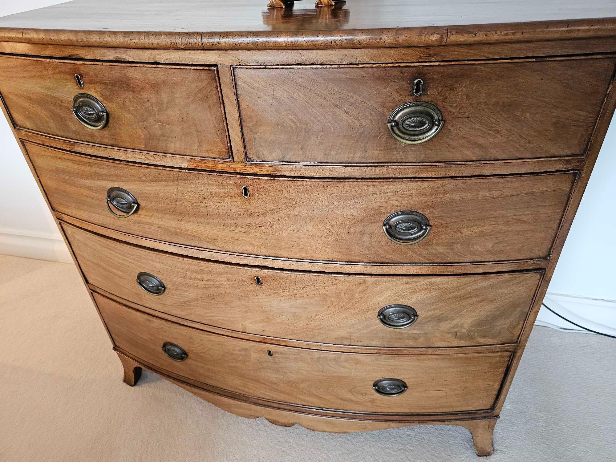 A Late George III Mahogany Bow Front Chest Of Drawers, The Two Short And Three Long Drawers Over - Image 4 of 6